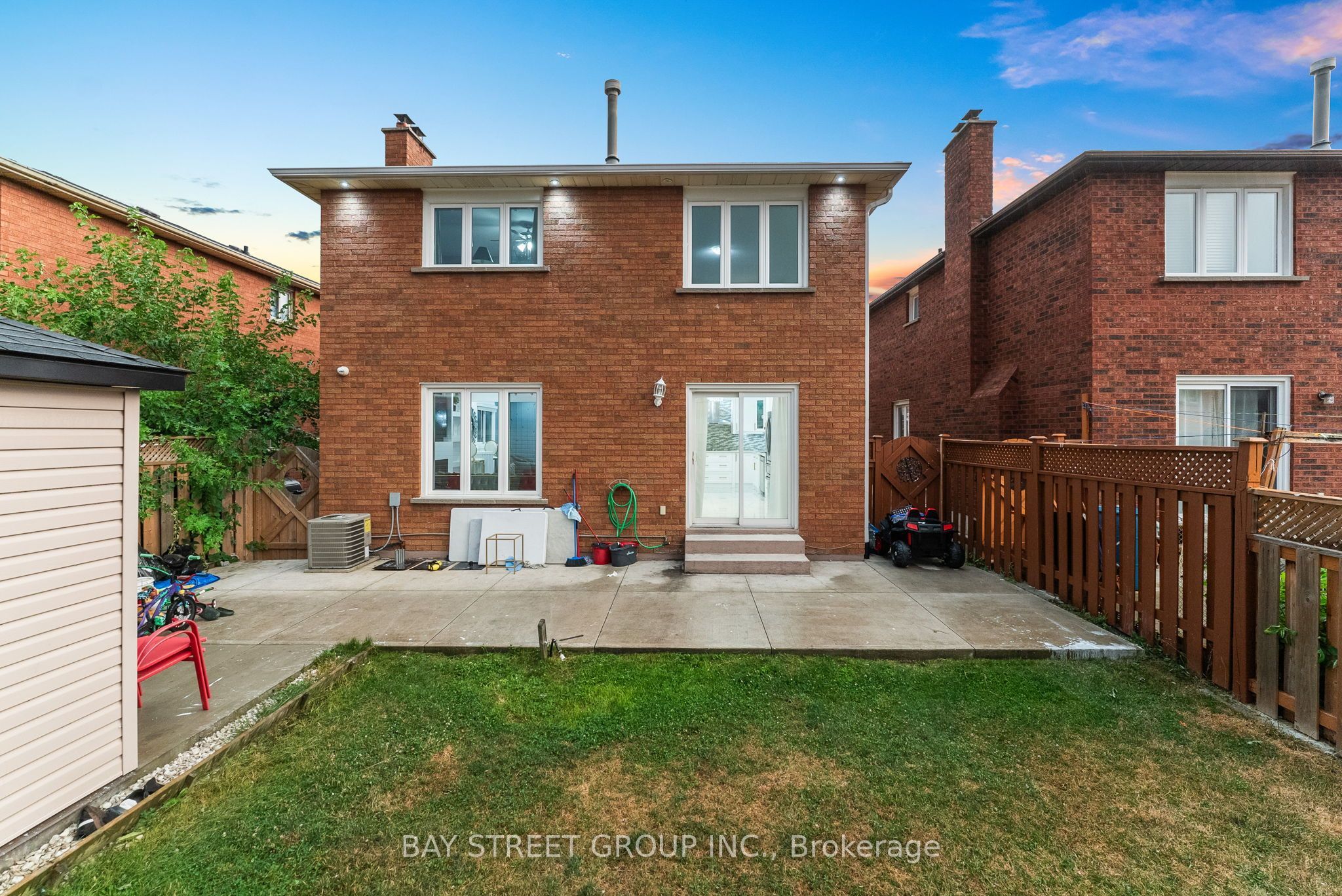 34 Lamp Crescent, Vaughan, ON L4L 6J9 photo 4