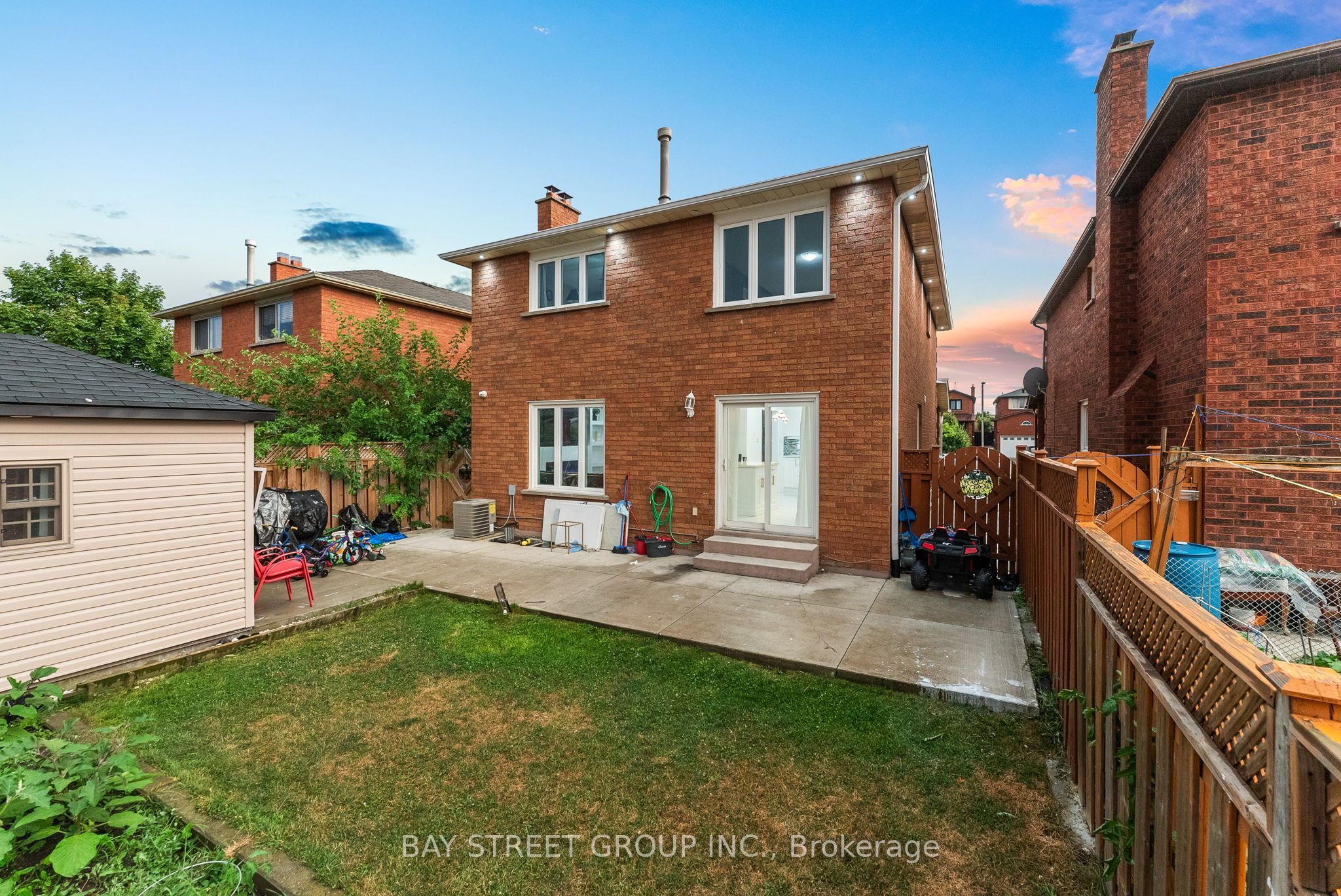 34 Lamp Crescent, Vaughan, ON L4L 6J9 photo 5