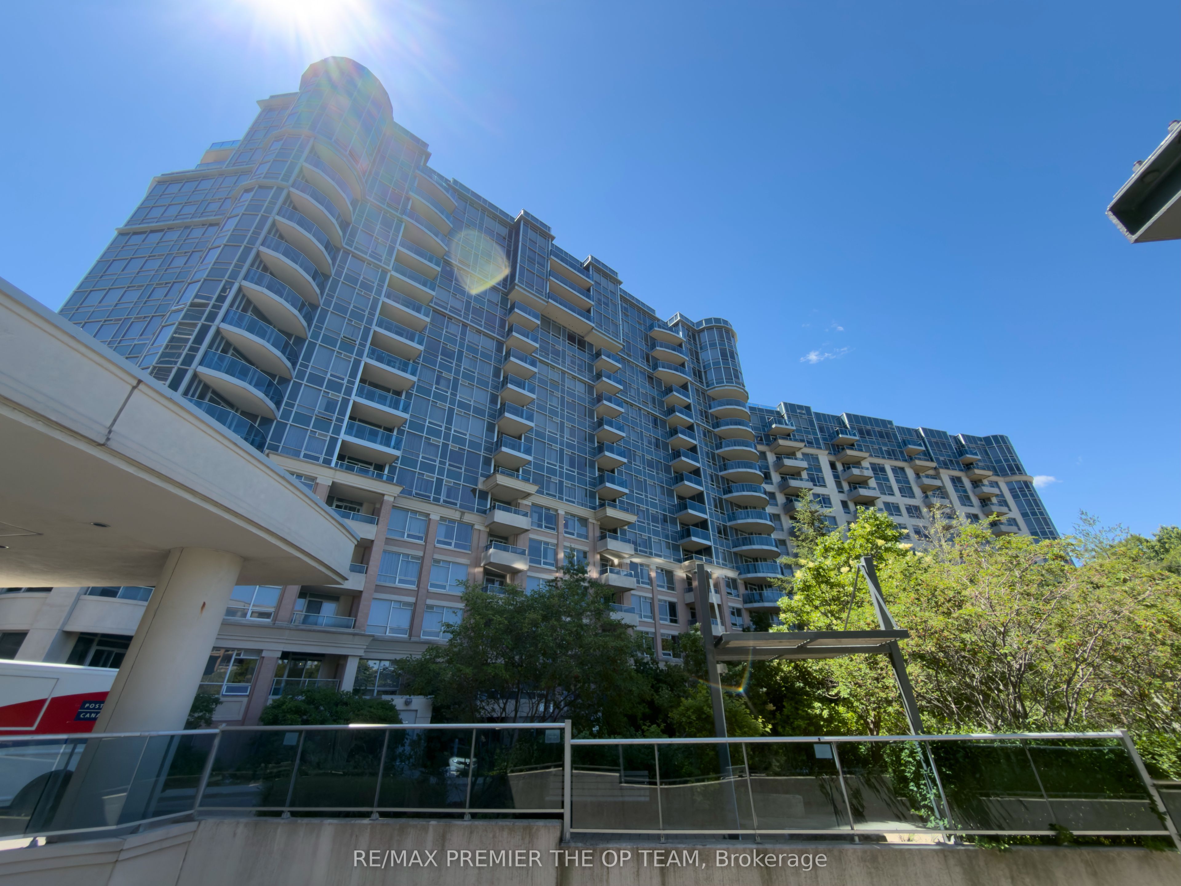 23 Cox Boulevard 1077, Markham, ON L3R 7Z9 photo 2