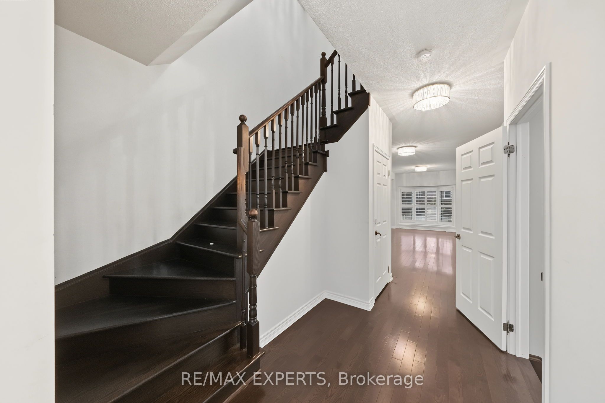 39 Naylor Drive, Bradford West Gwillimbury, ON L3Z 0K1 photo 4