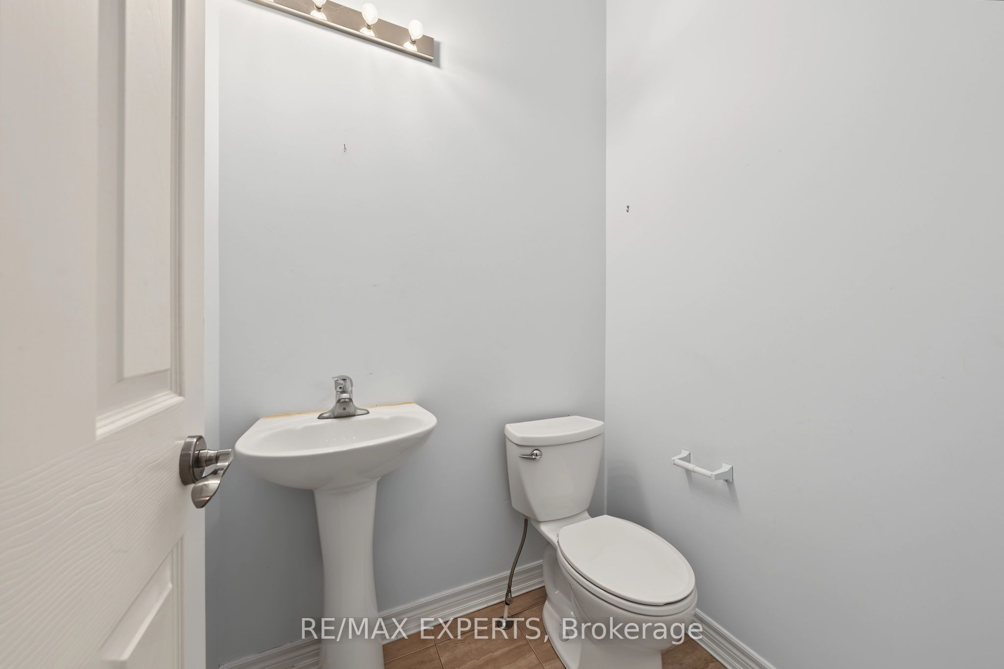 39 Naylor Drive, Bradford West Gwillimbury, ON L3Z 0K1 photo 5