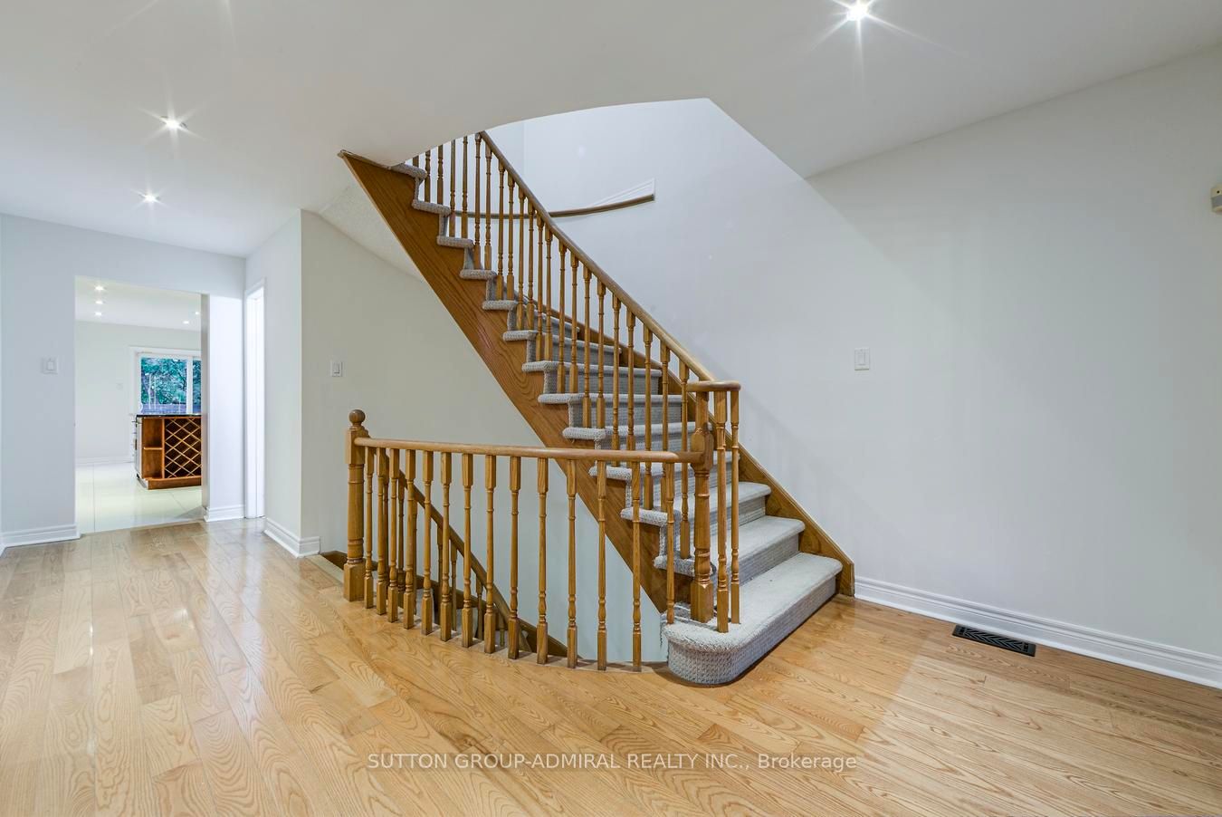 63 Croteau Crescent, Vaughan, ON L4J 5S8 photo 3