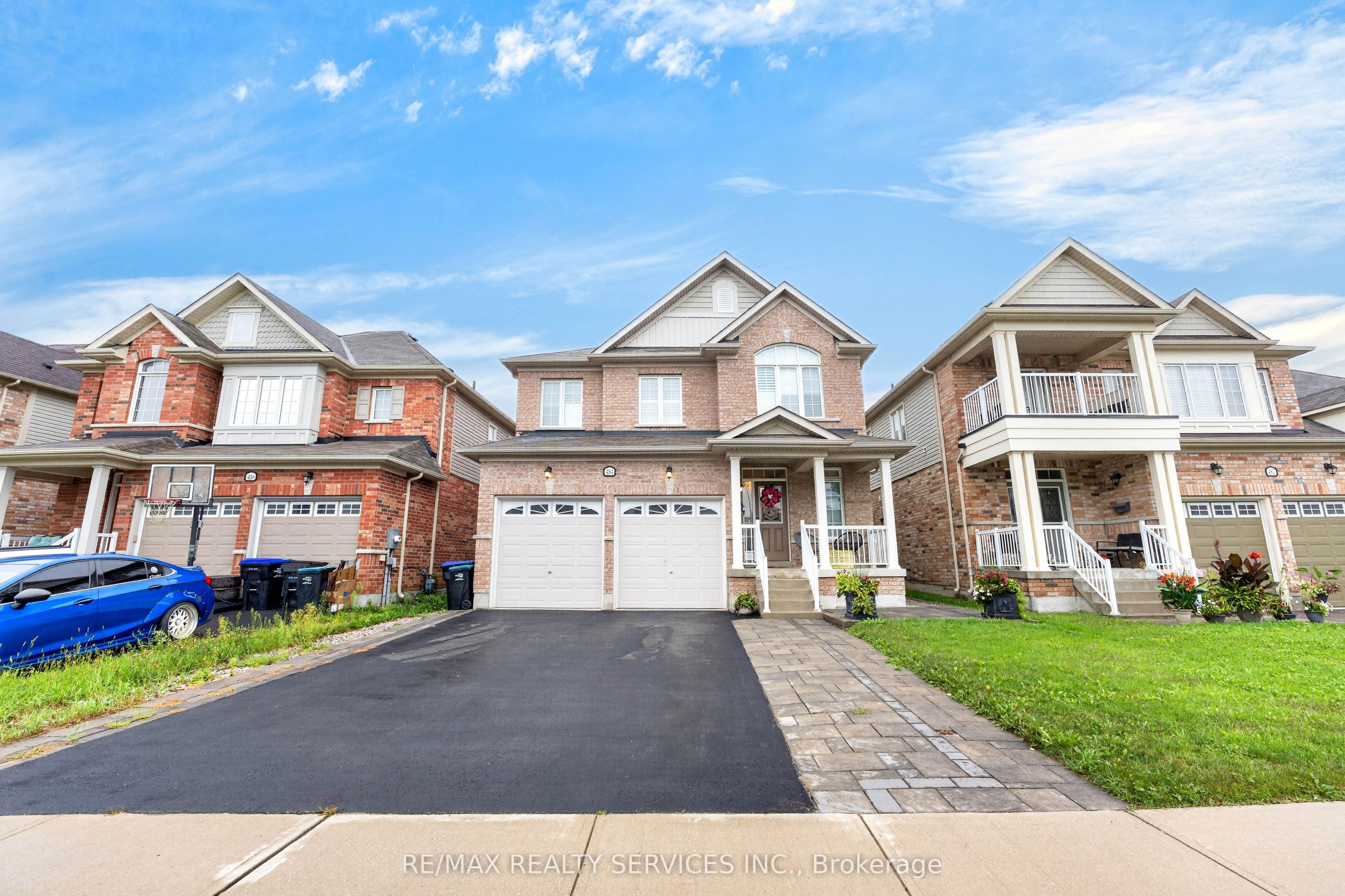 484 Greenwood Drive, Essa, ON L0M 1B4 photo 2