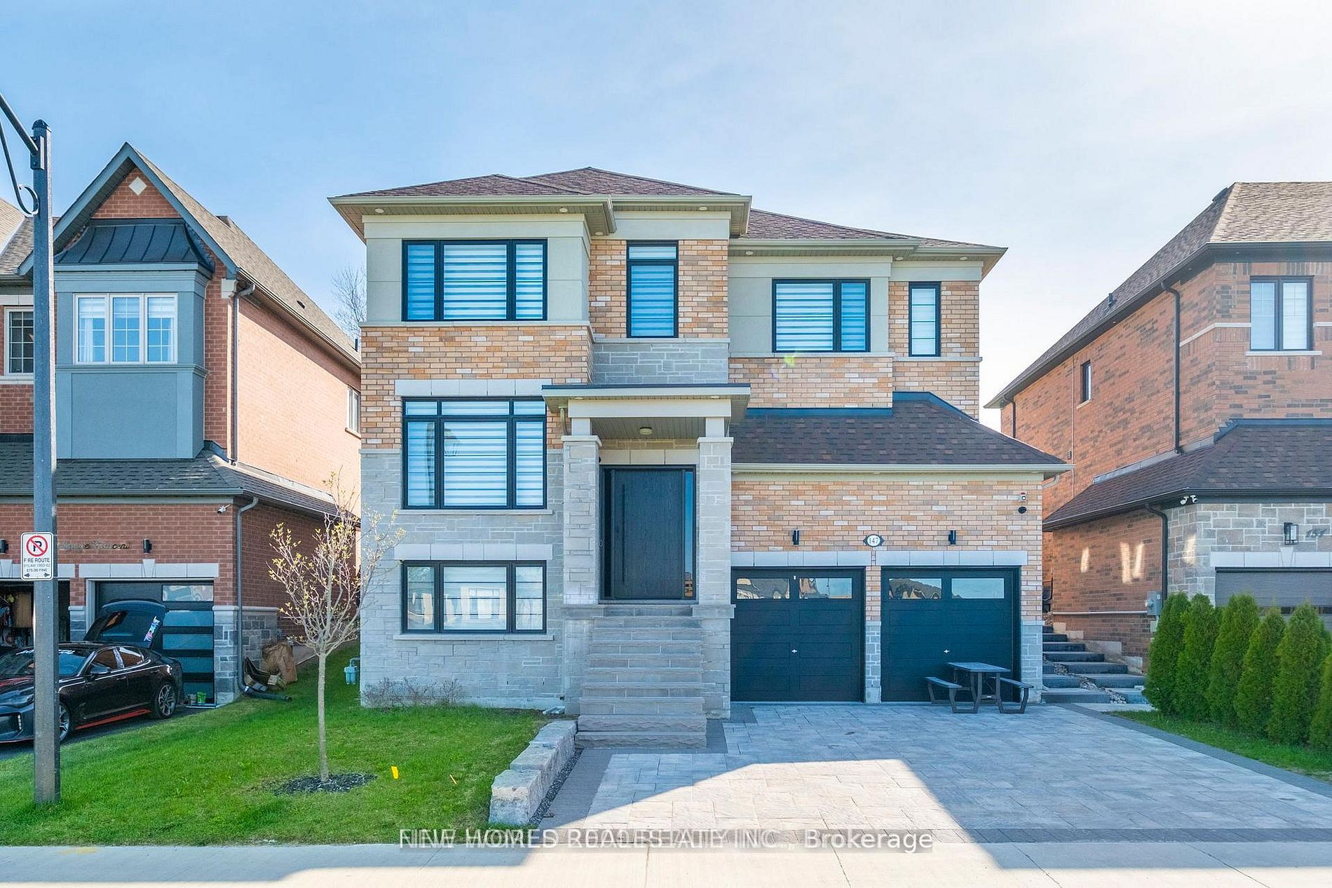 147 Bethpage Crescent, Newmarket, ON L3X 0M2
