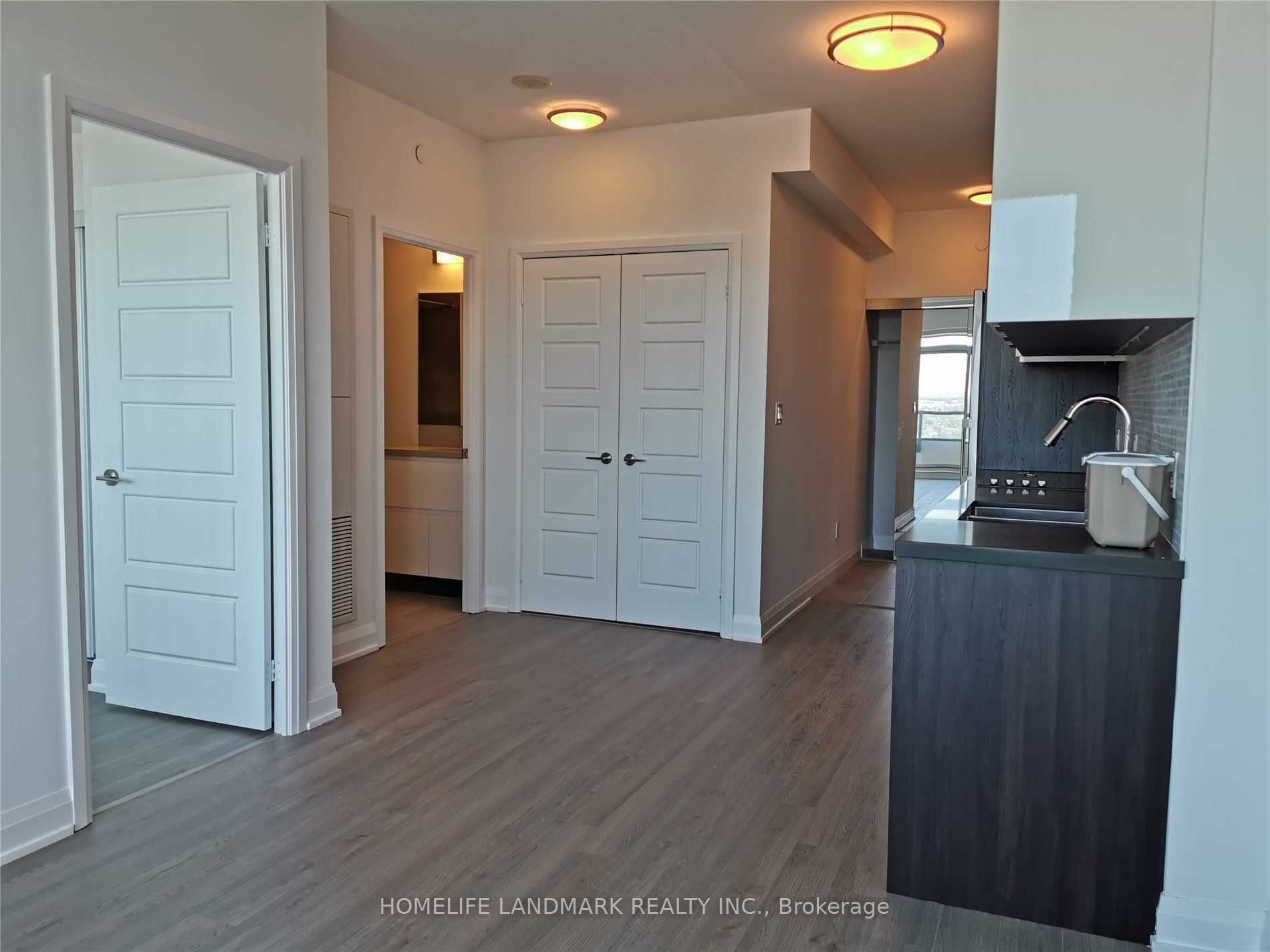 15 Water Walk Drive 2811, Markham, ON L6G 0G2 photo 3
