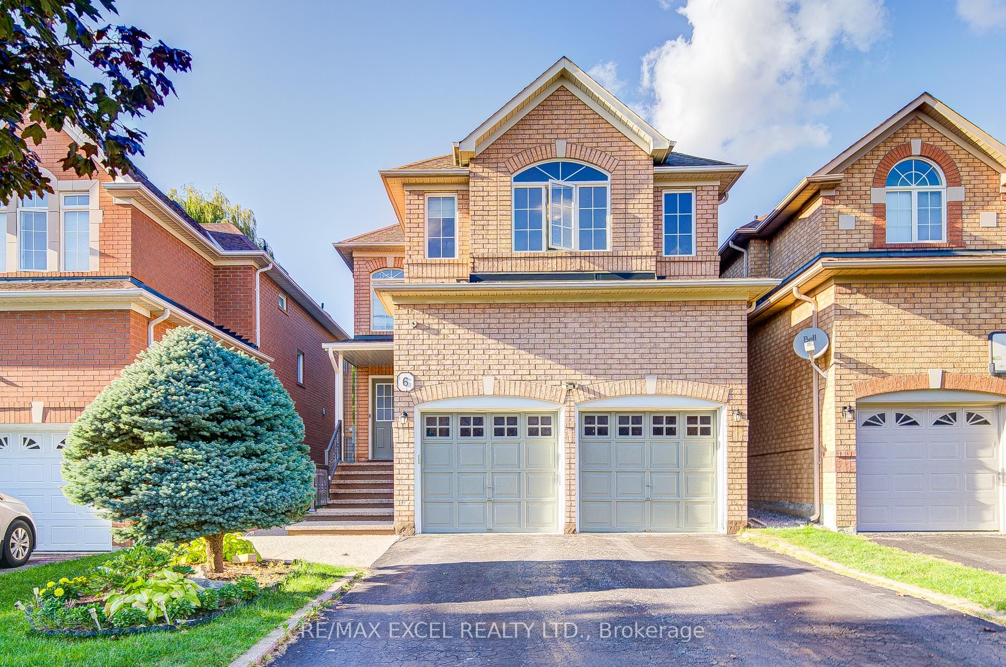 6 Sapphire Drive, Richmond Hill, ON L4S 2E4