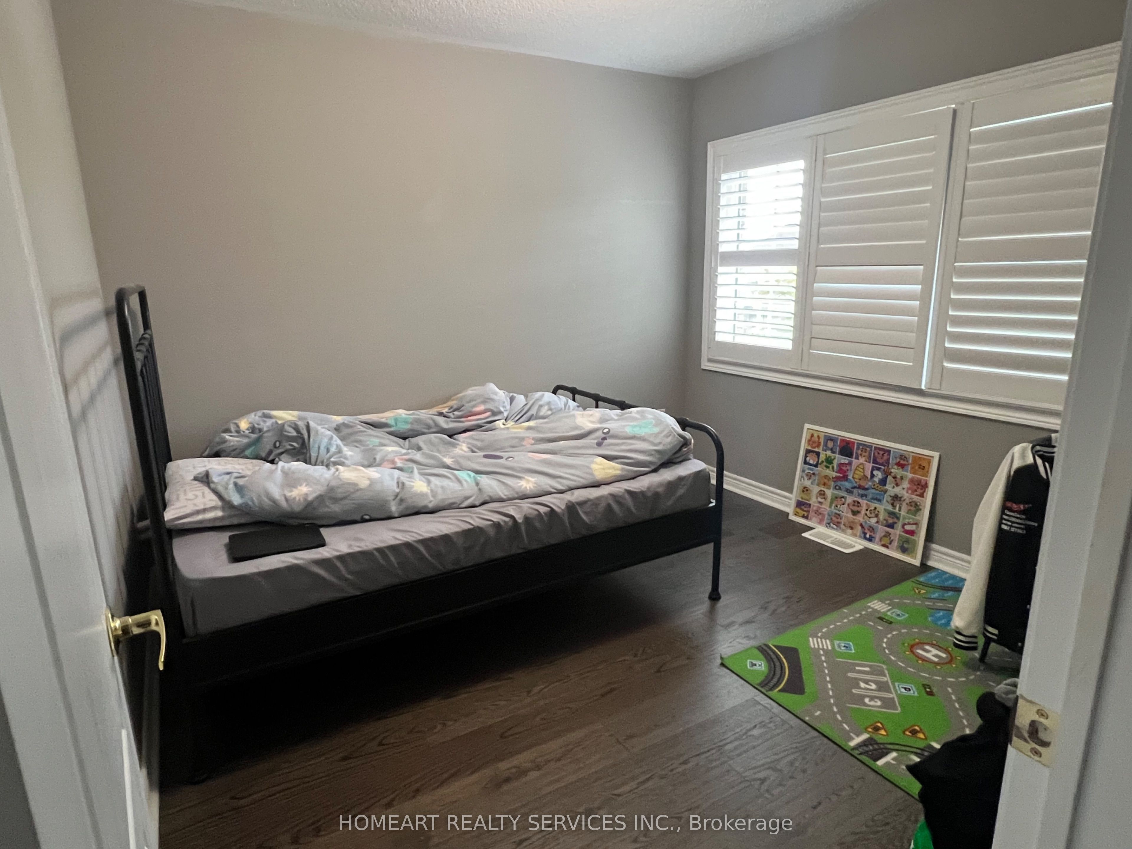 15 Grayleaf Drive, Whitchurch-Stouffville, ON L4A 1S8 photo 4