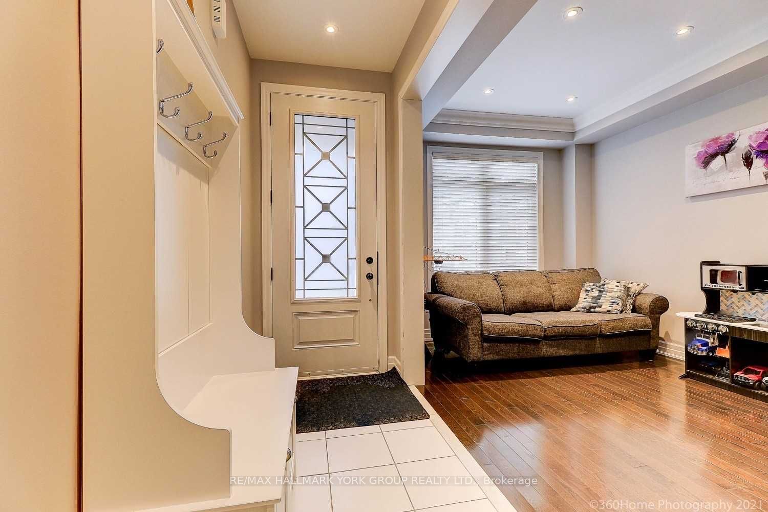 63 Alex Campbell Cres Drive, King, ON L7B 0C1 photo 5