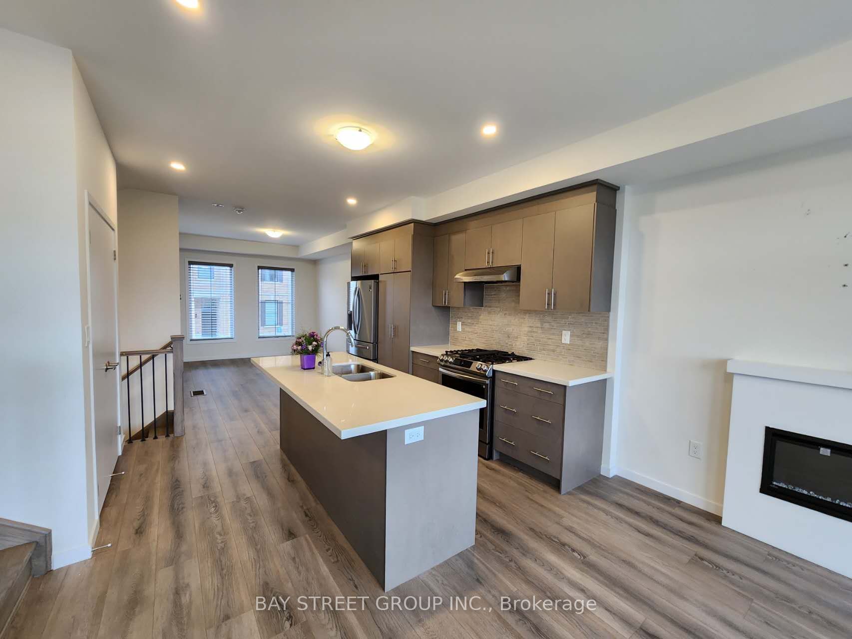 70 Seacoasts Circle, Vaughan, ON L6A 5B6 photo 3