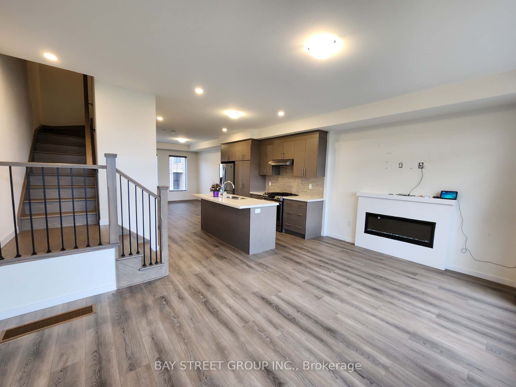 70 Seacoasts Circle, Vaughan, ON L6A 5B6 photo 4