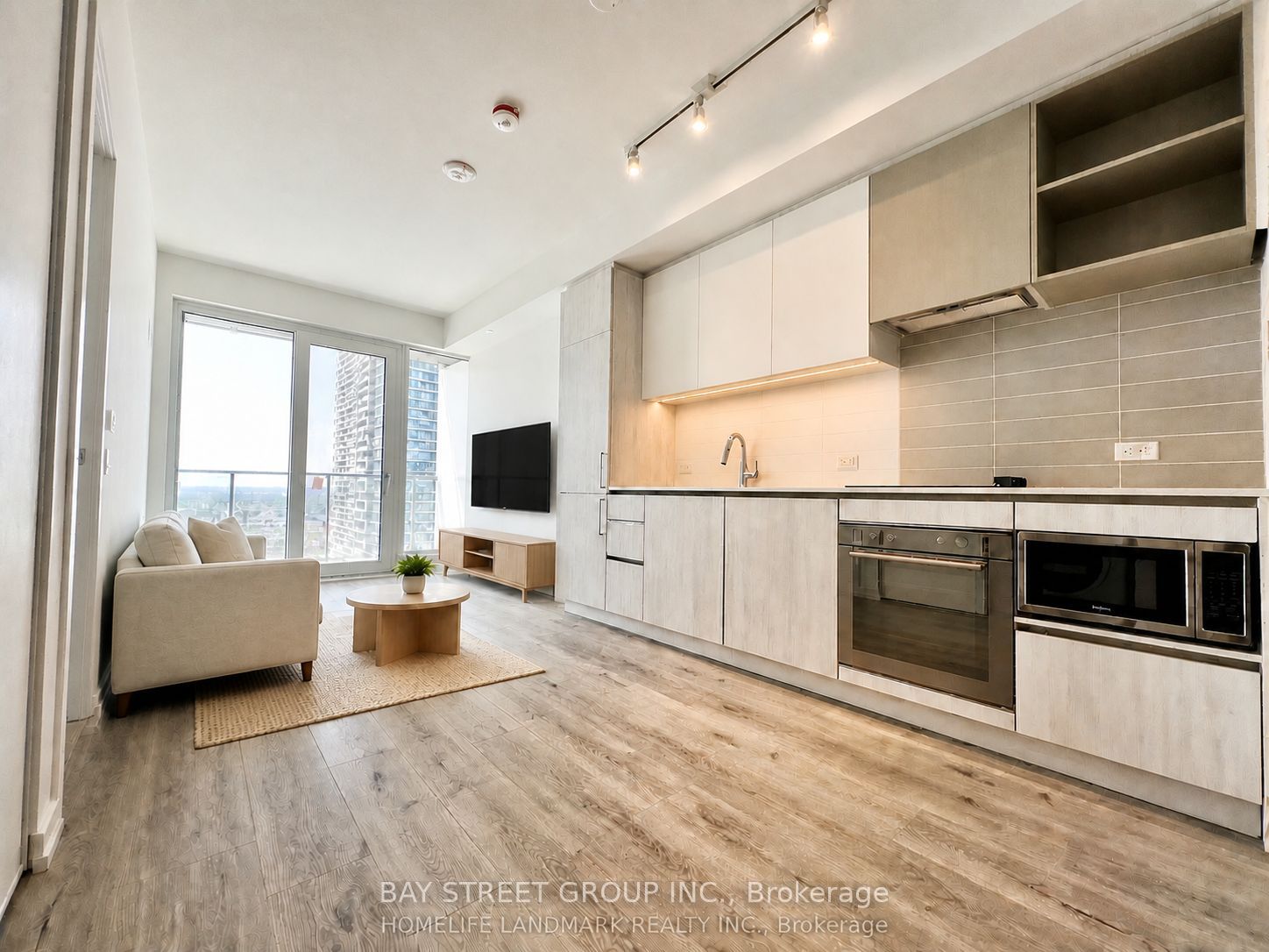 7890 Jane Street 2803, Vaughan, ON L4K 0K9