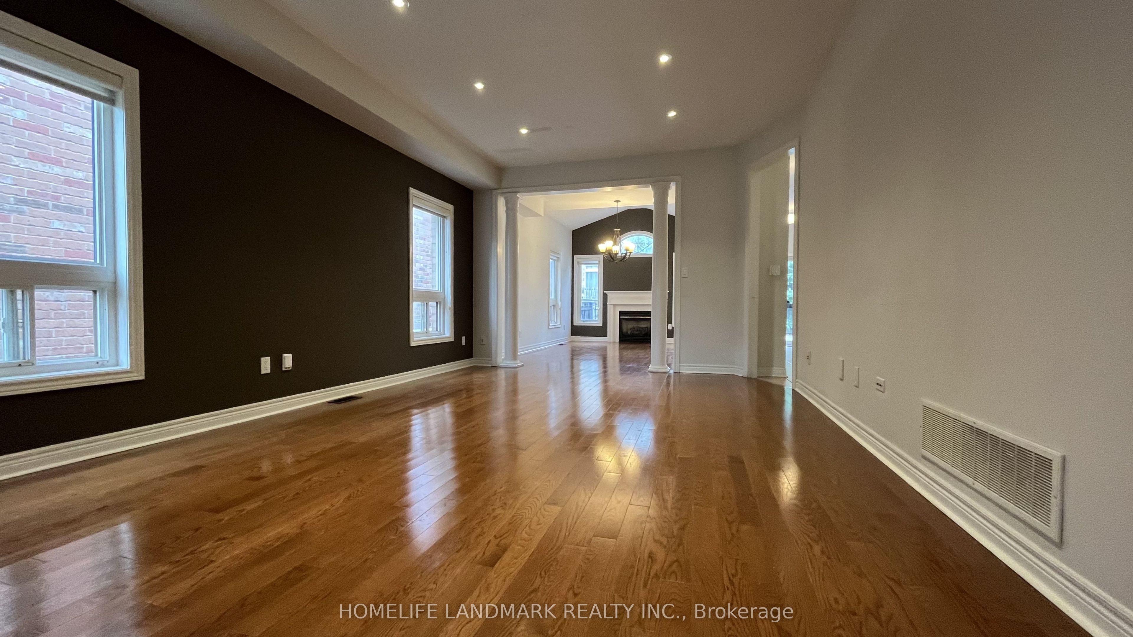 26 Brumstead Drive, Richmond Hill, ON L4E 0C5 photo 3