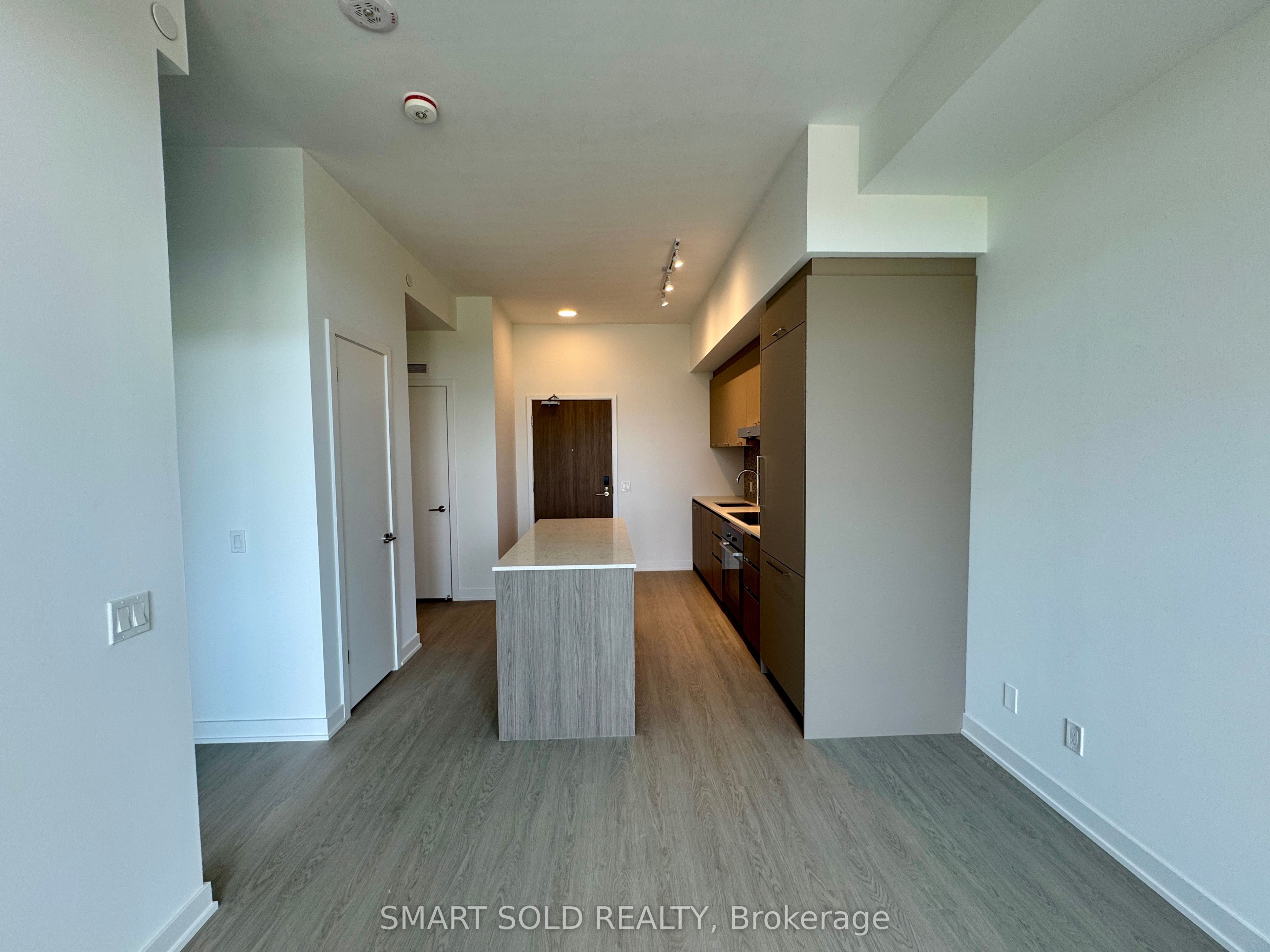 8188 Yonge Street 520, Vaughan, ON L4J 0M2 photo 5