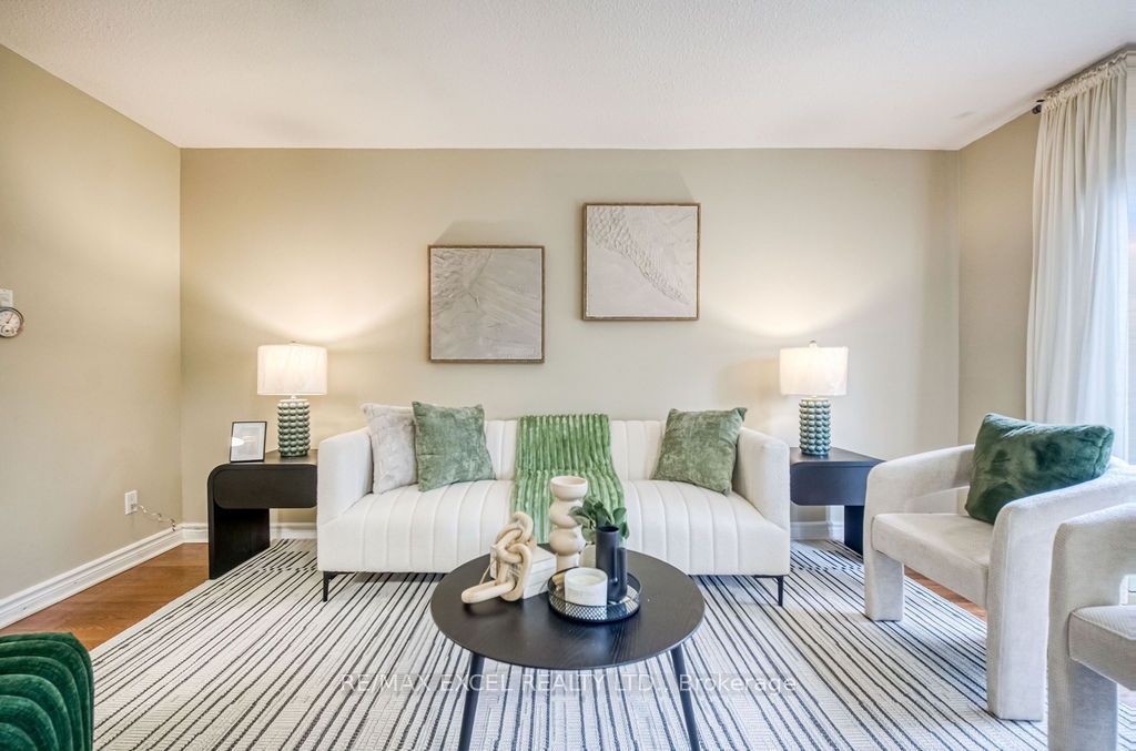 4 Harris Way, Markham, ON L3T 5A7 photo 2