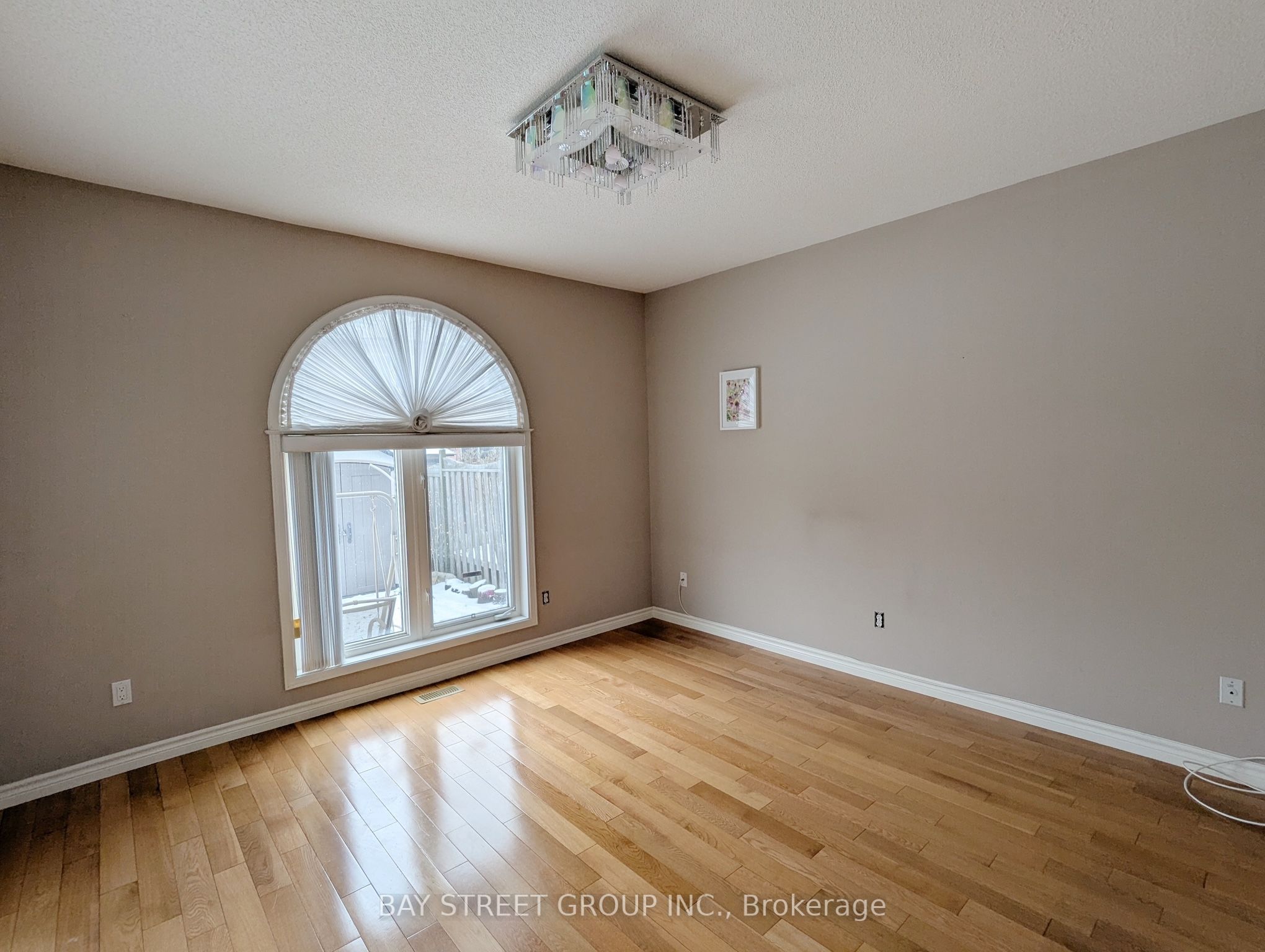 Upper 165 Worthing Avenue, Markham, ON L3S 4M8 photo 4