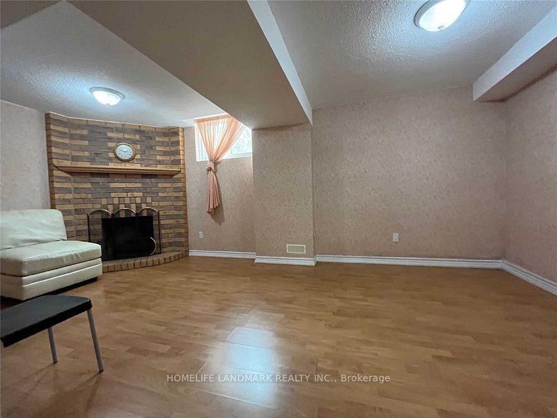 26 Joanna Crescent, Vaughan, ON L4J 5E7 photo 3