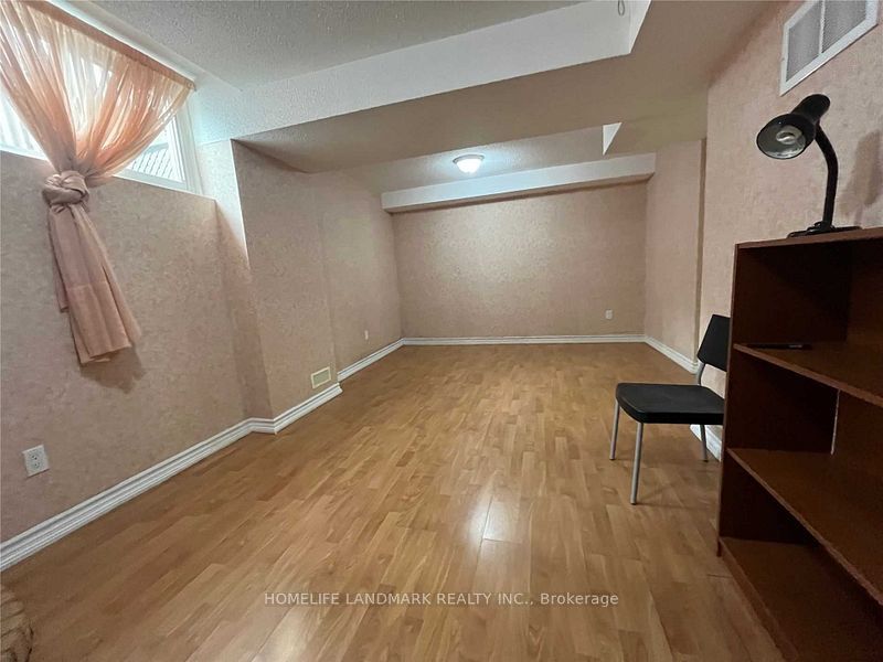 26 Joanna Crescent, Vaughan, ON L4J 5E7 photo 4