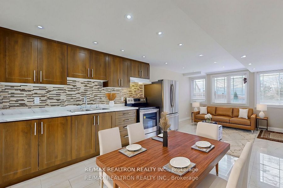 179 Armstrong Crescent, Bradford West Gwillimbury, ON L3Z 2A4 photo 3