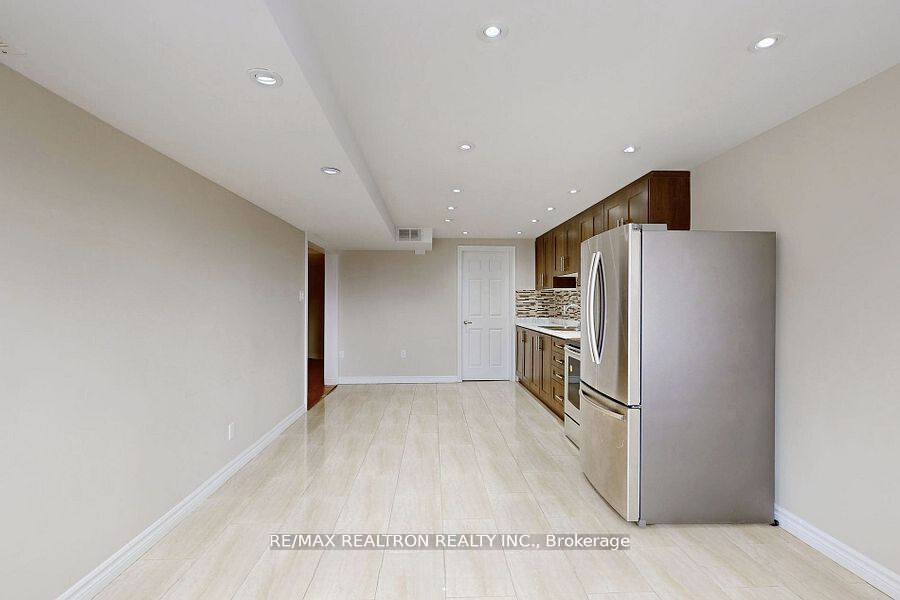 179 Armstrong Crescent, Bradford West Gwillimbury, ON L3Z 2A4 photo 4