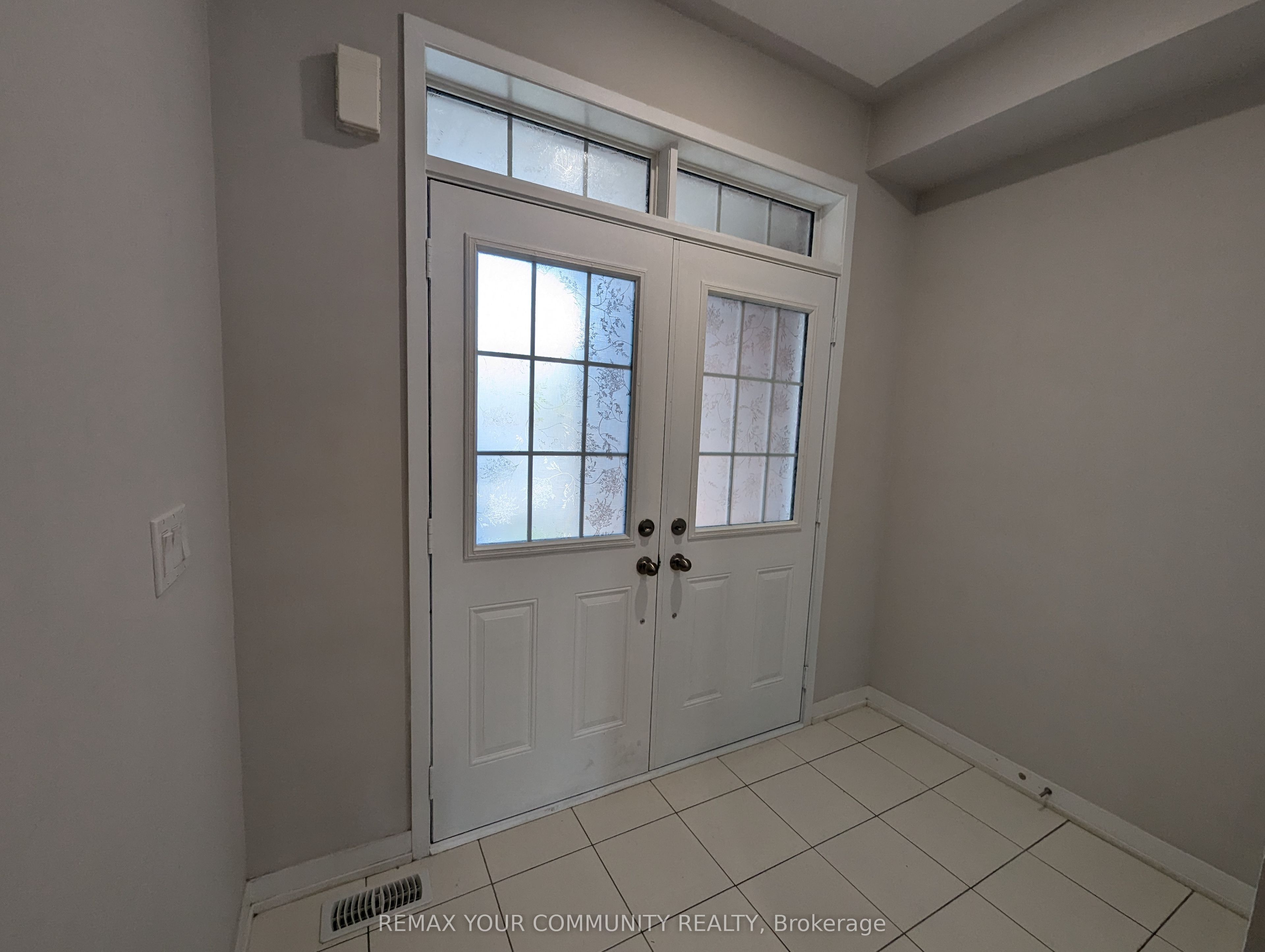 116 Maguire Road, Newmarket, ON L3X 0M1 photo 3