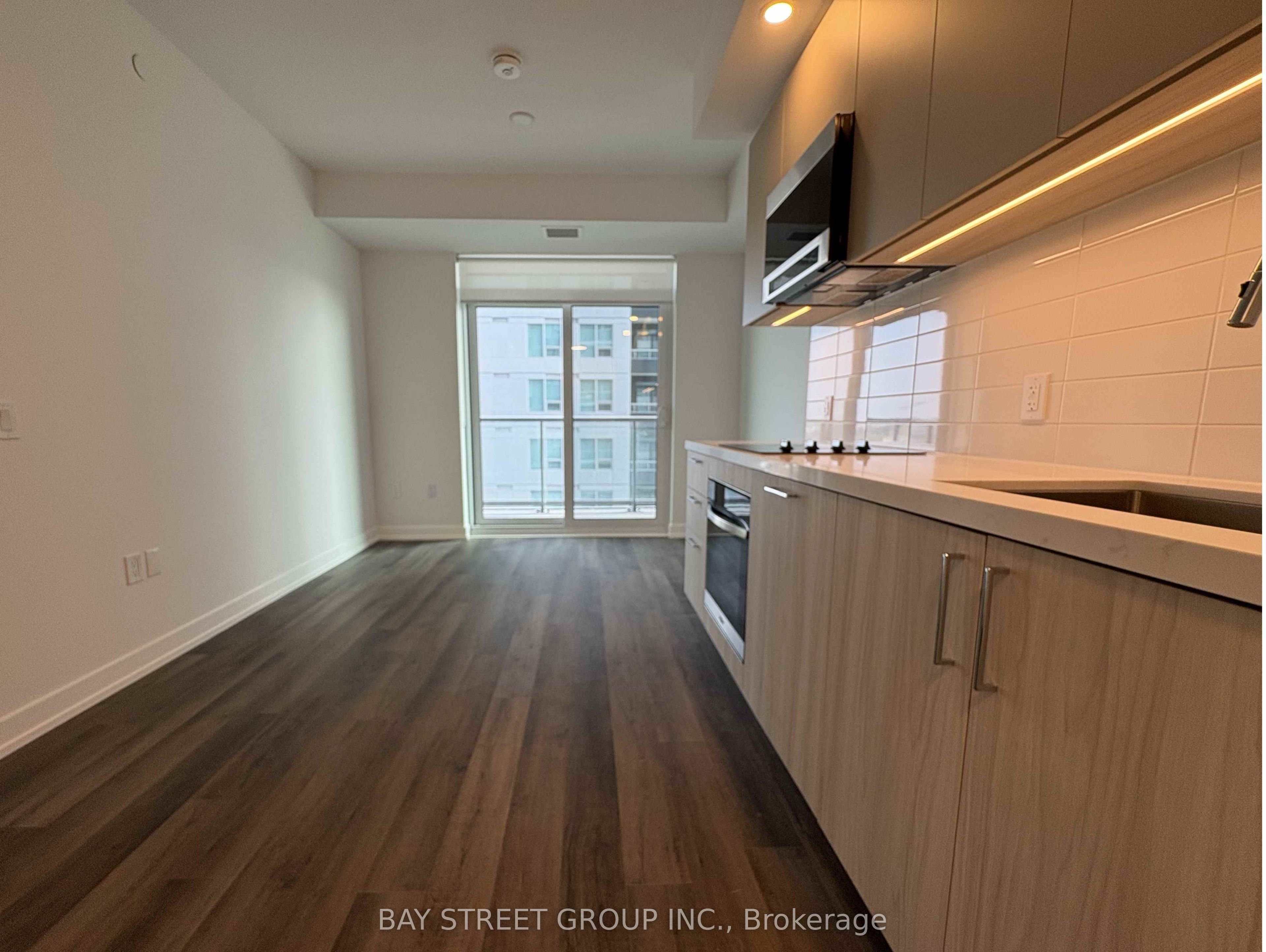 5 Meadowdale Road 1407, Vaughan, ON L4K 0C7