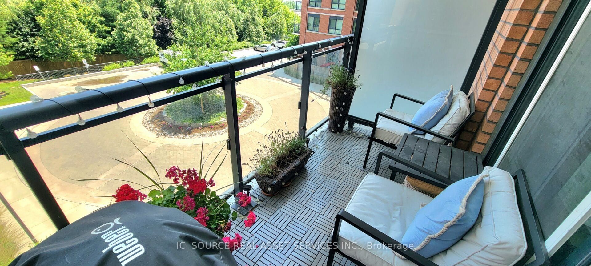 11611 Yonge Street 301, Richmond Hill, ON L4E 1G2 photo 5