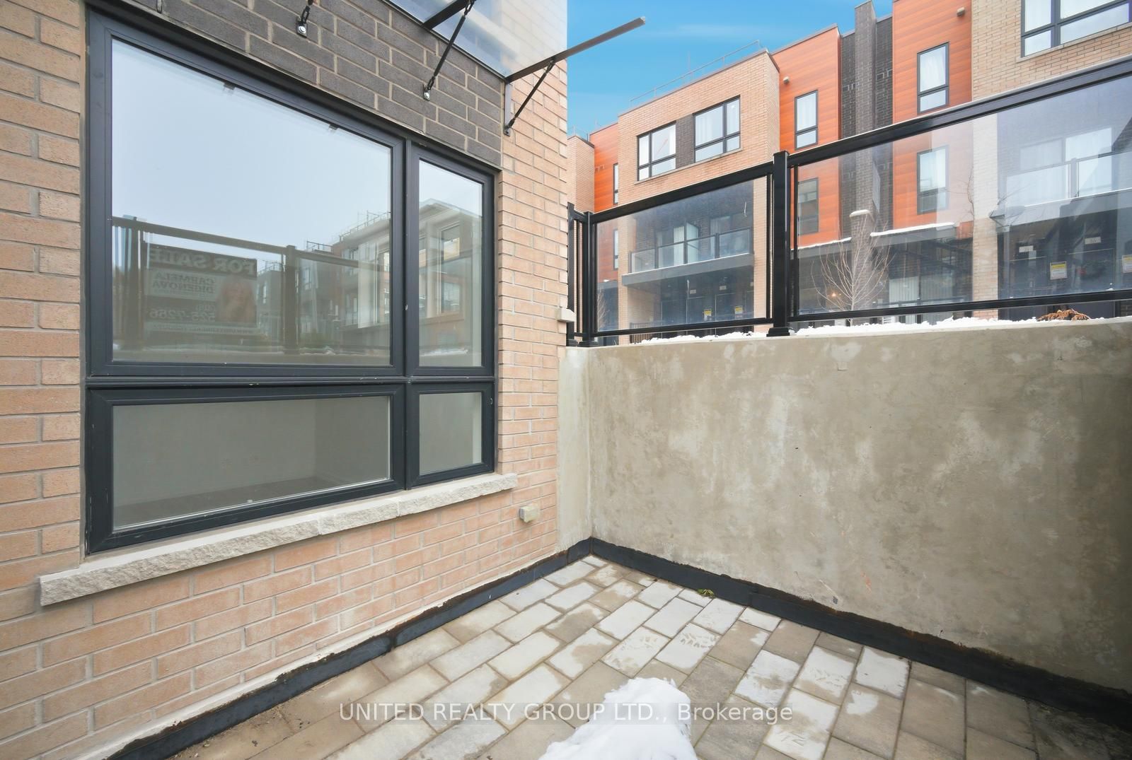 15 Lytham Green Circle 15, Newmarket, ON L3Y 0H3 photo 4