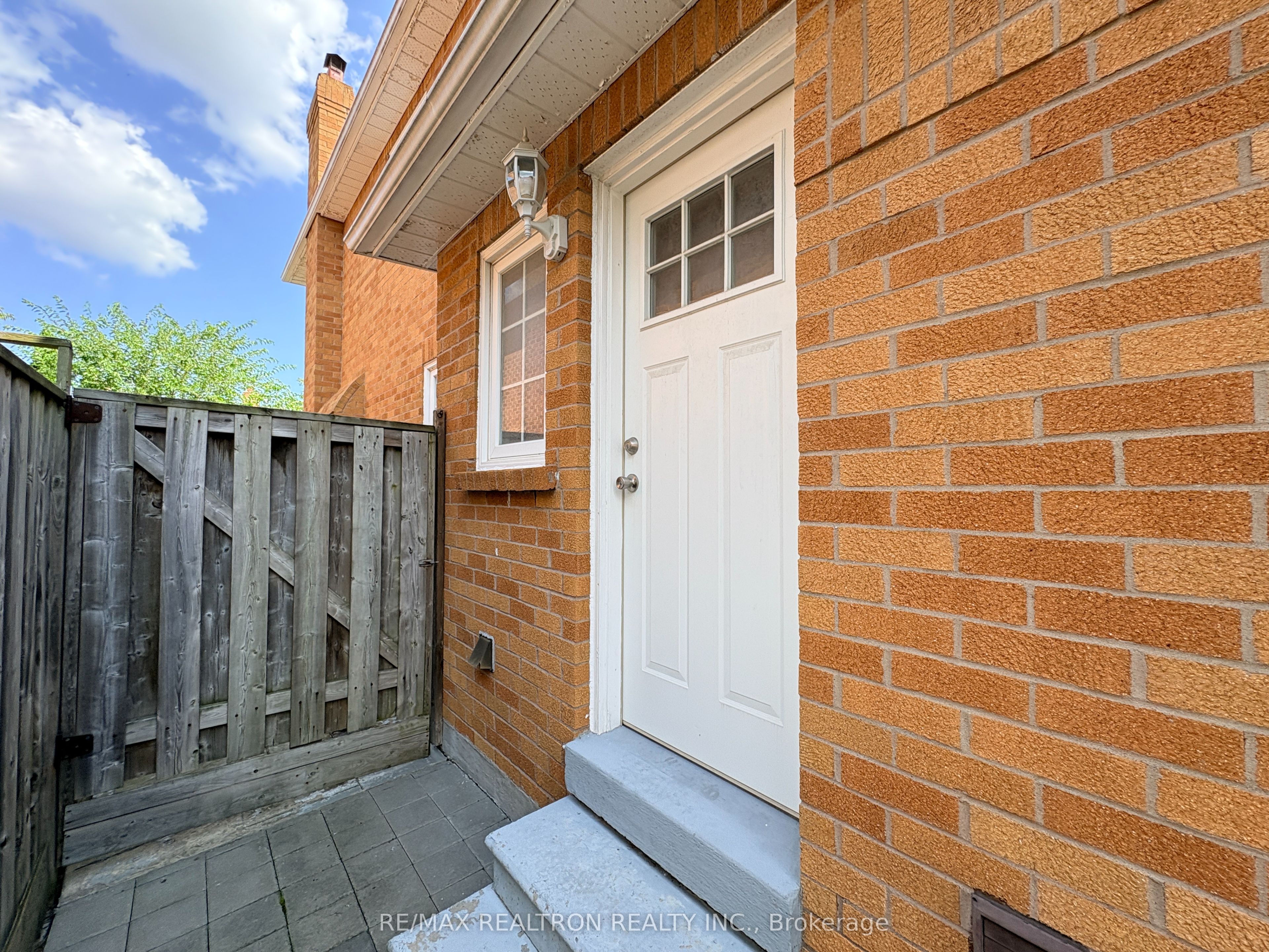 53 Chalmers Road BASEMENT, Richmond Hill, ON L4B 1S8 photo 3