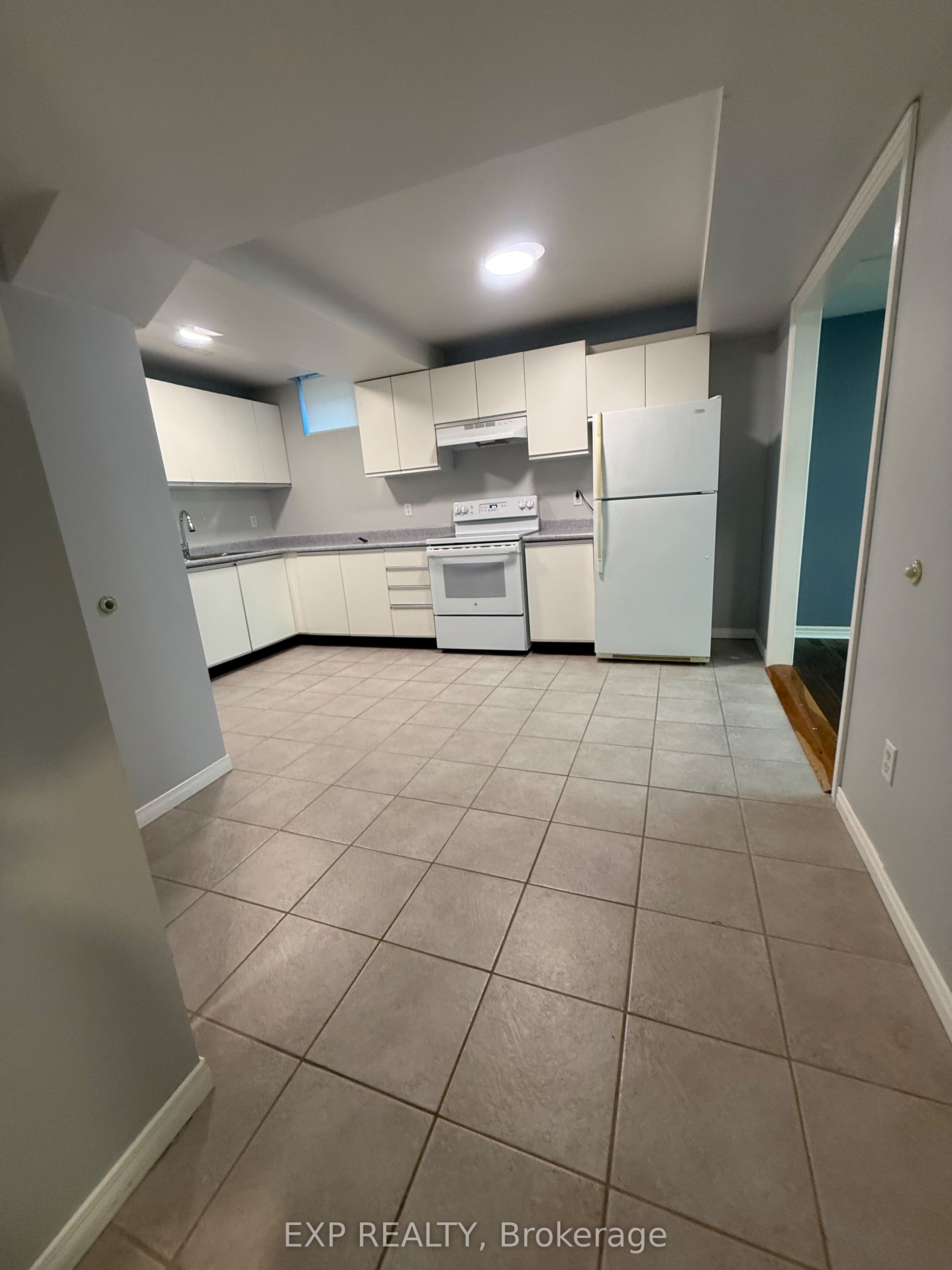 52 Compton Crescent, Bradford West Gwillimbury, ON L3Z 2X6 photo 3