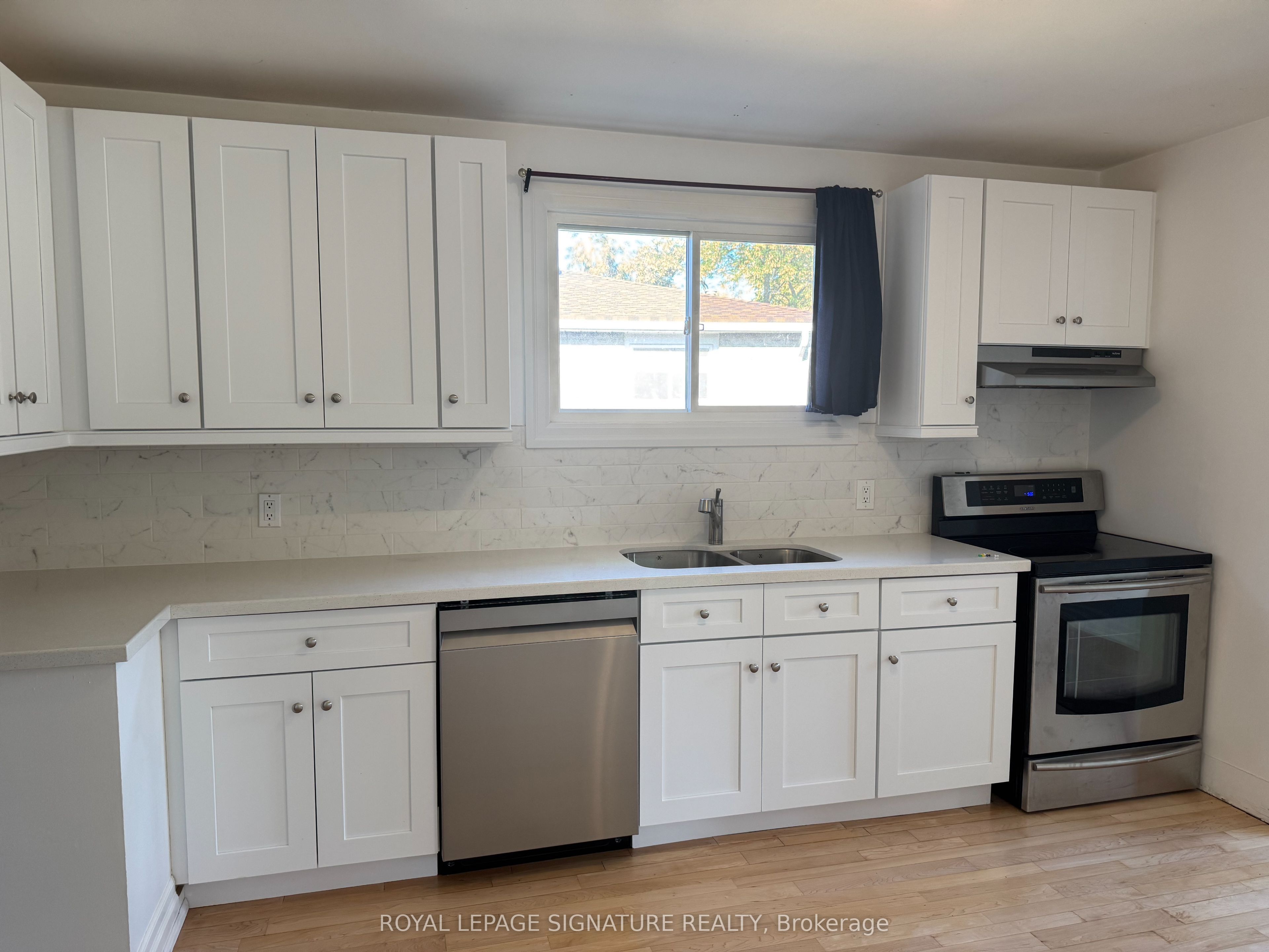 37 Ondrey Street, Bradford West Gwillimbury, ON L3Z 2W9 photo 3