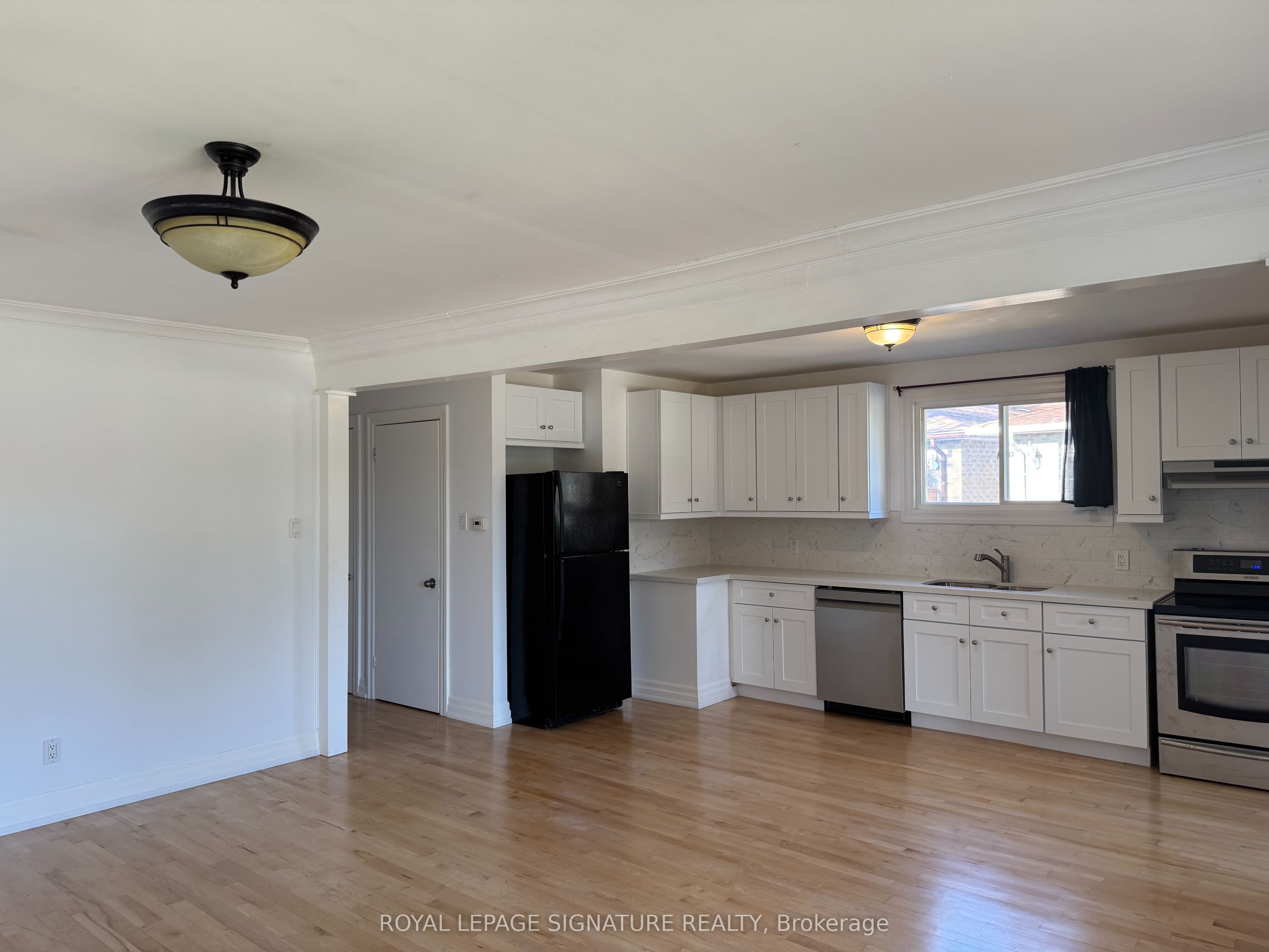 37 Ondrey Street, Bradford West Gwillimbury, ON L3Z 2W9 photo 4