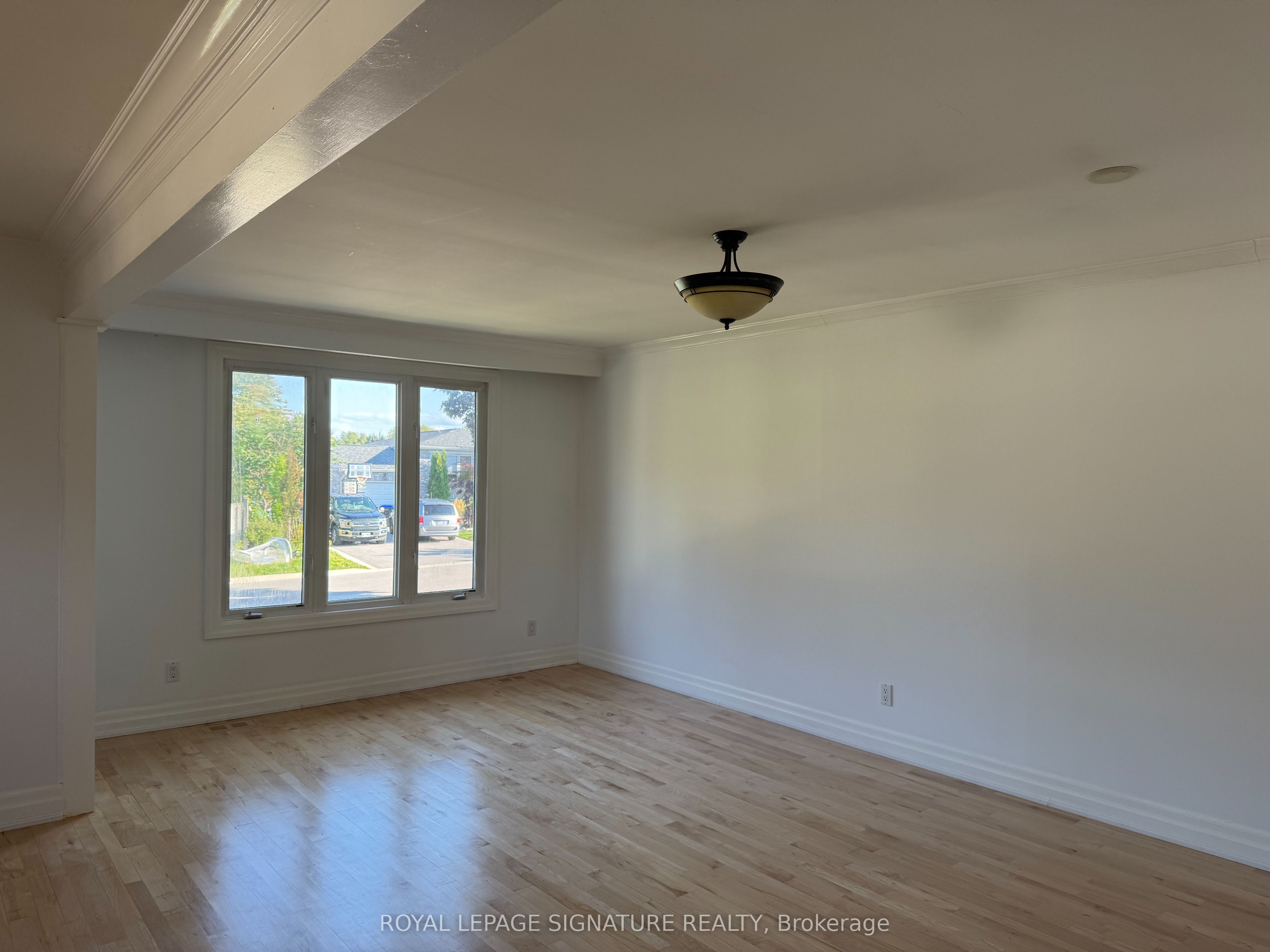37 Ondrey Street, Bradford West Gwillimbury, ON L3Z 2W9 photo 5