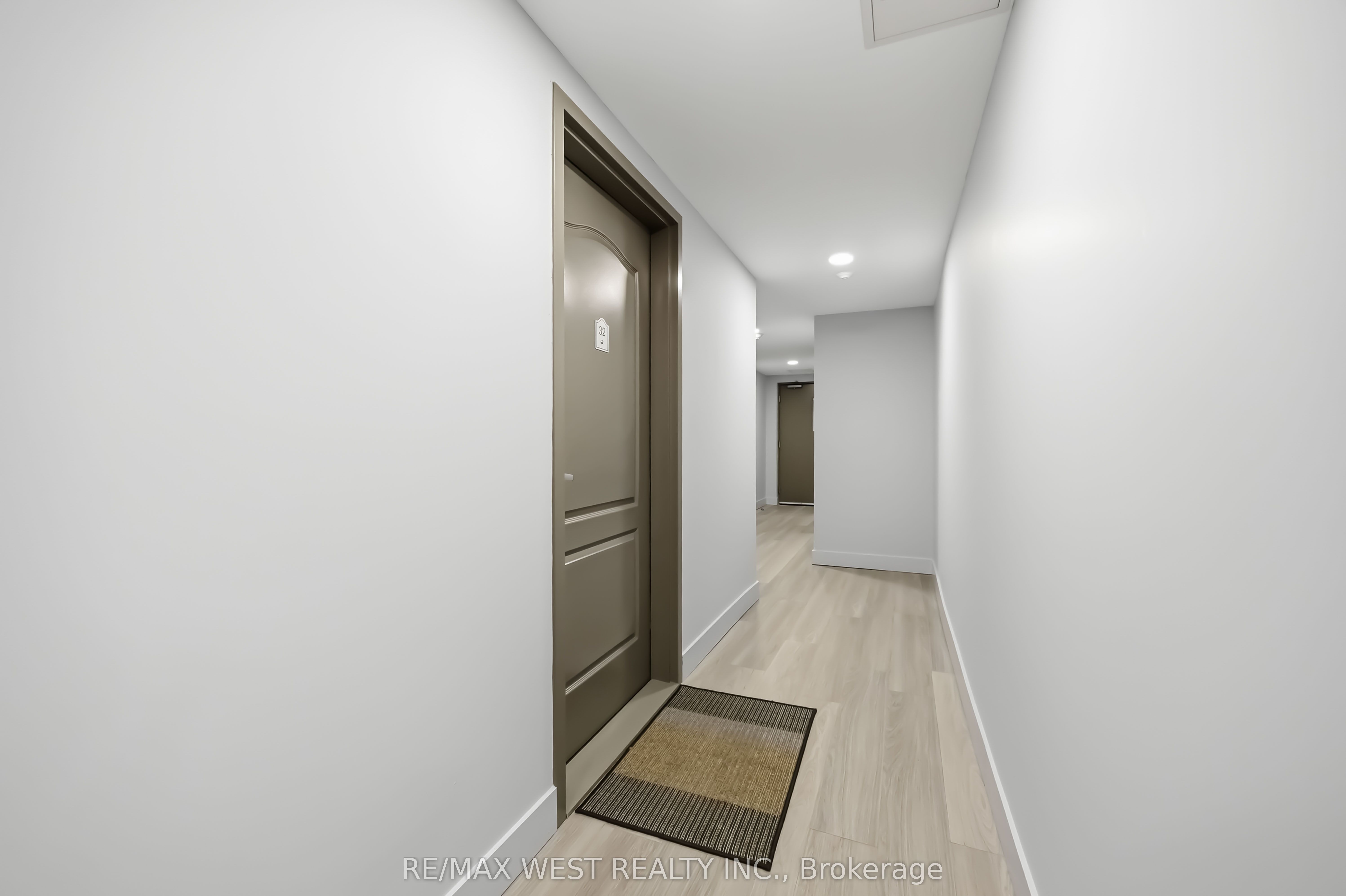3905 SW Major MacKenzie Drive 32, Vaughan, ON L4H 4J9 photo 2