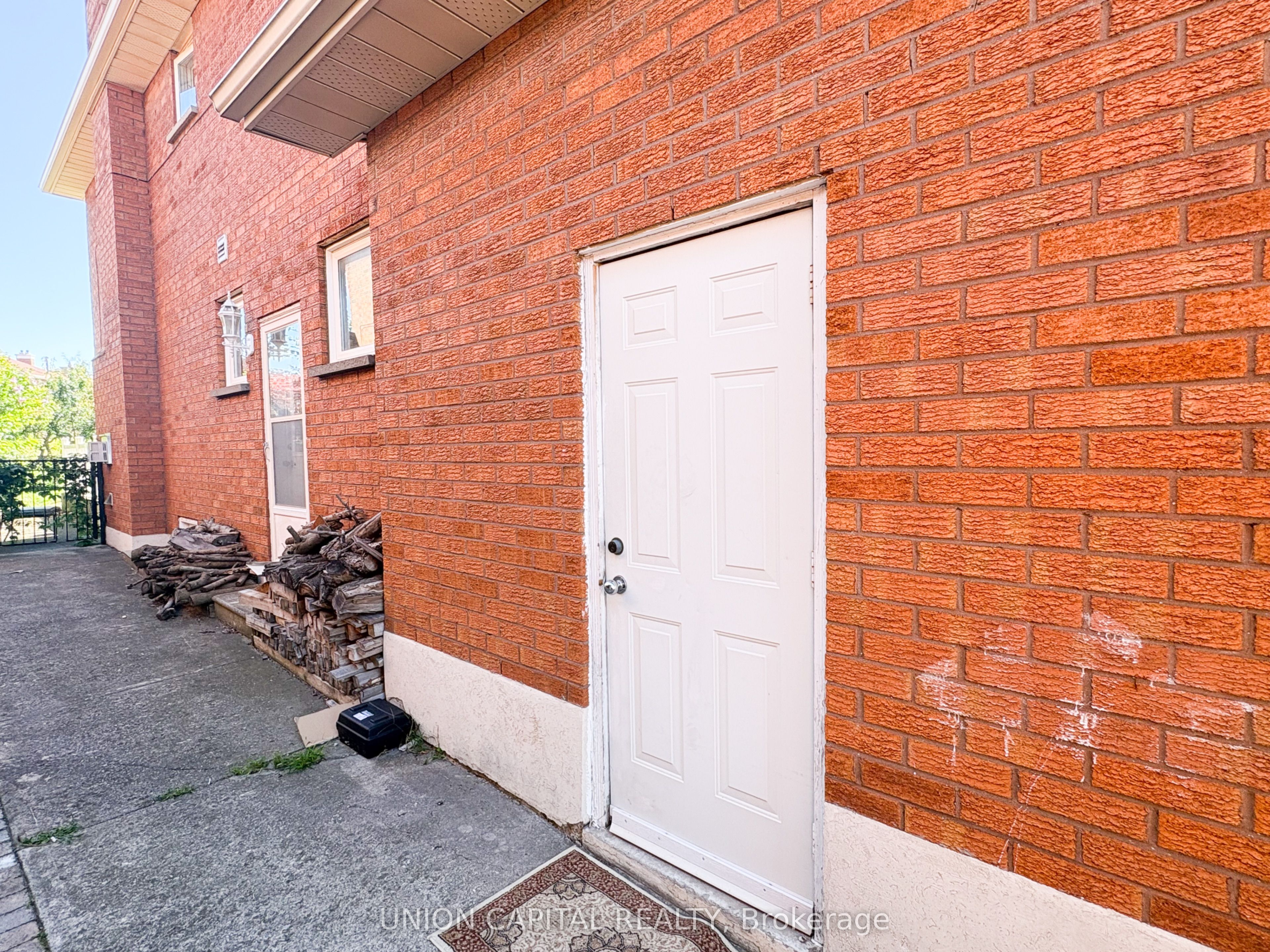 300 Belview Avenue Bsmt, Vaughan, ON L4L 7V7 photo 2