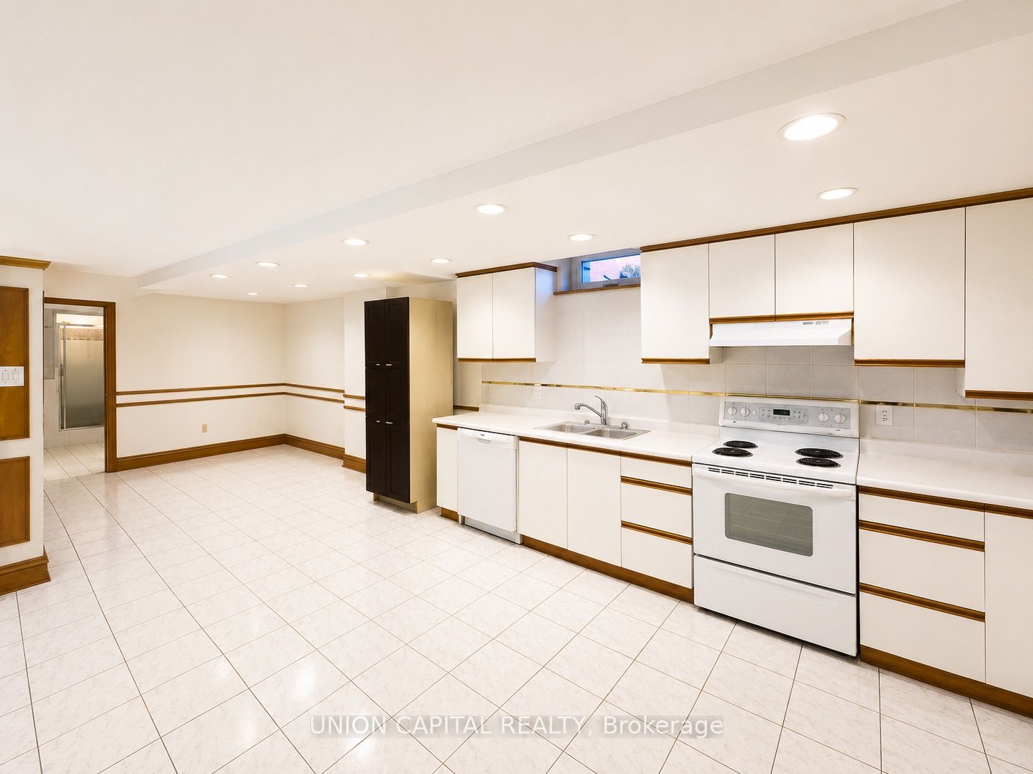 300 Belview Avenue Bsmt, Vaughan, ON L4L 7V7 photo 3