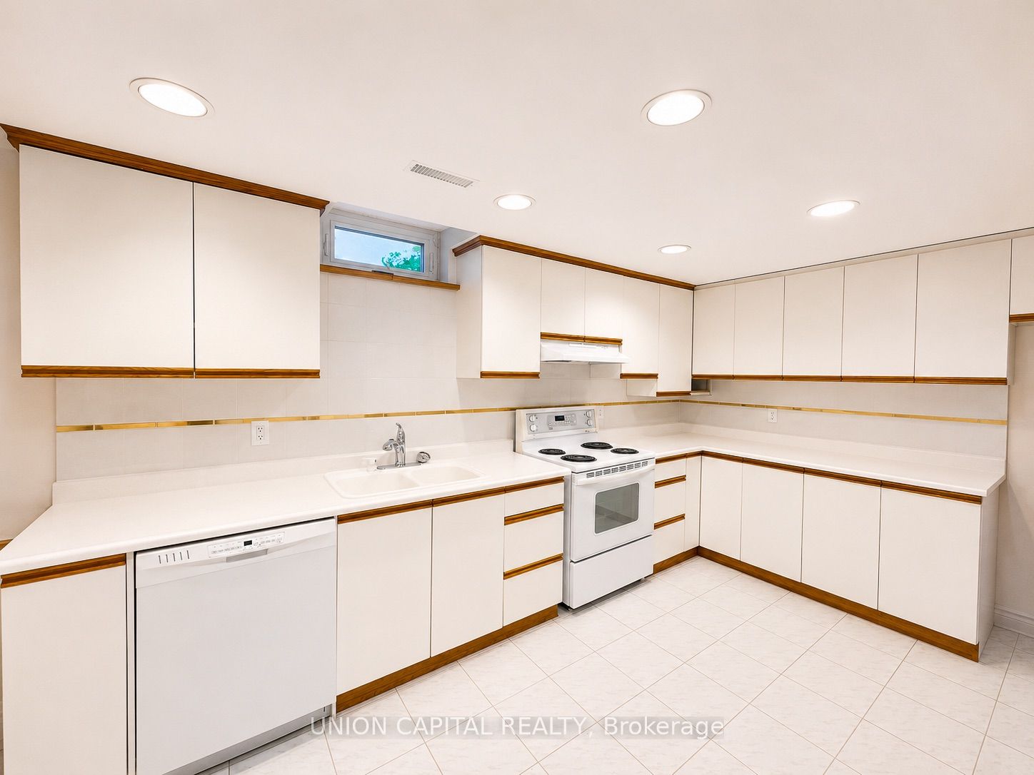 300 Belview Avenue Bsmt, Vaughan, ON L4L 7V7 photo 5