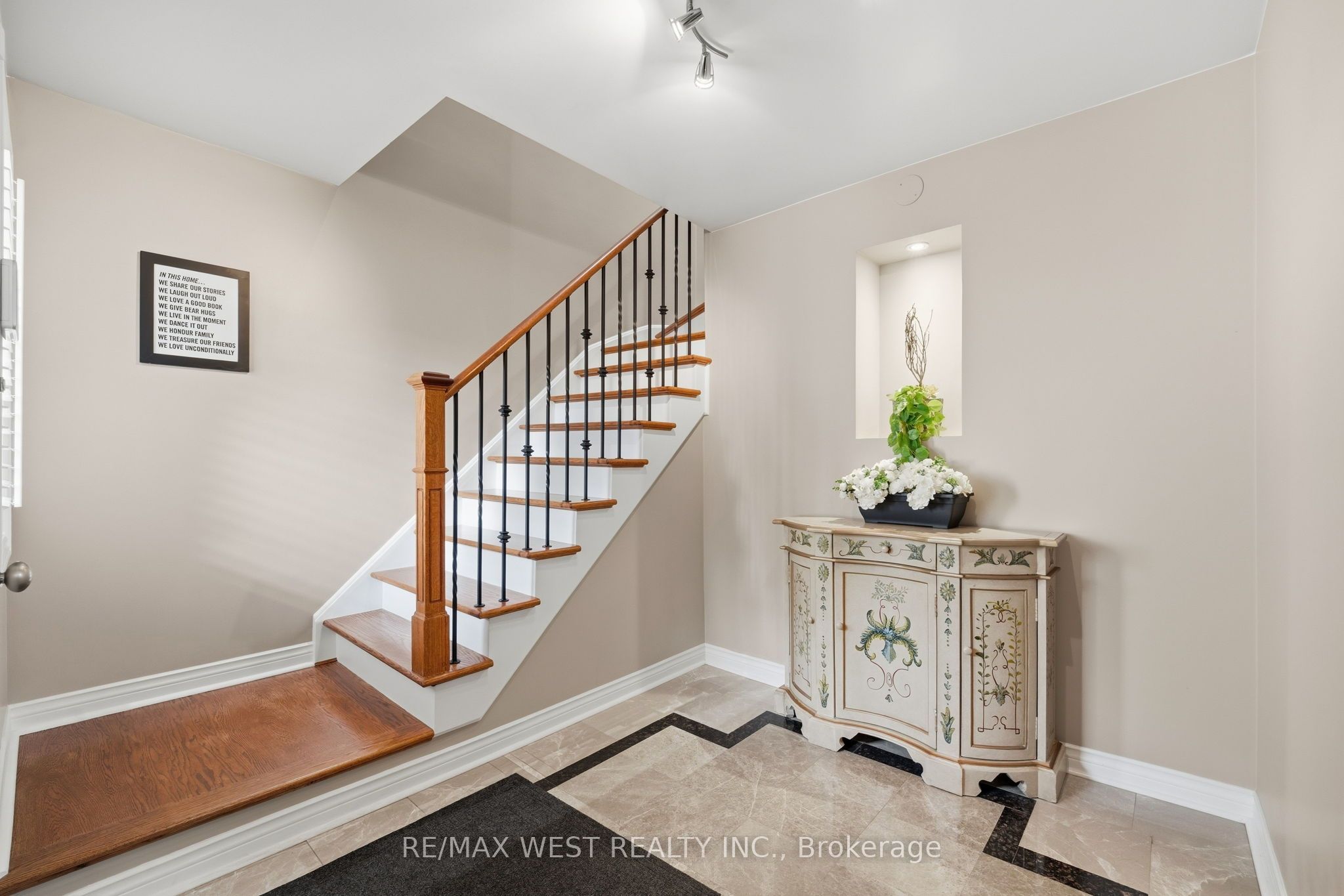 149 Deerglen Terrace, Aurora, ON L4G 6Y4 photo 4