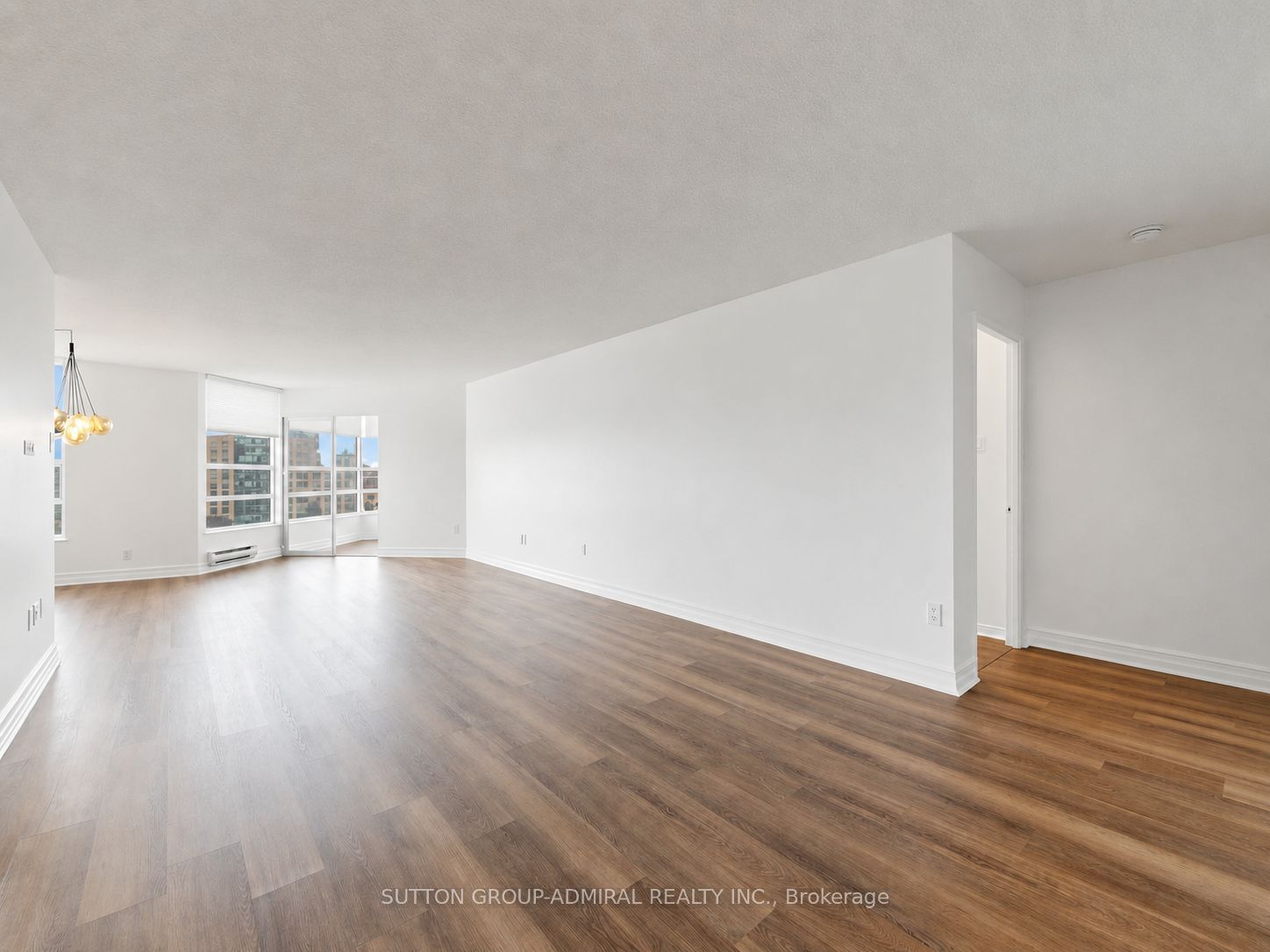 7905 Bayview Avenue 910, Markham, ON L3T 7N3 photo 3