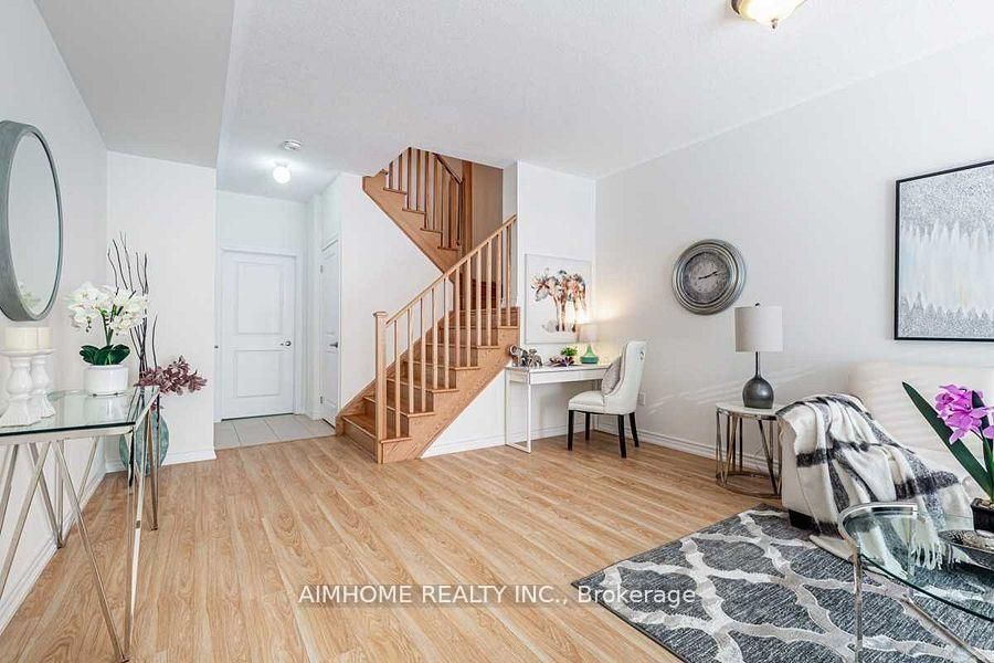 116 Frederick Wilson Avenue, Markham, ON L6B 1P7 photo 2