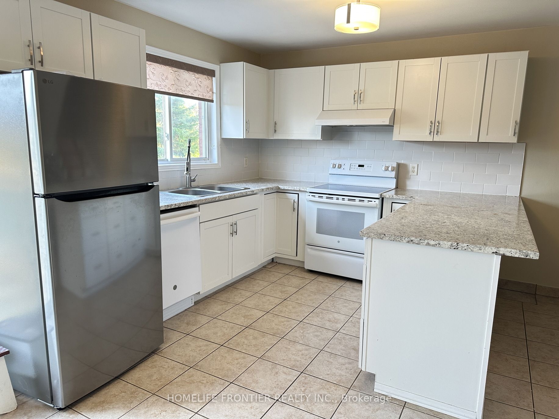 53 Hattie Court Main, Georgina, ON L4P 3Z8 photo 2
