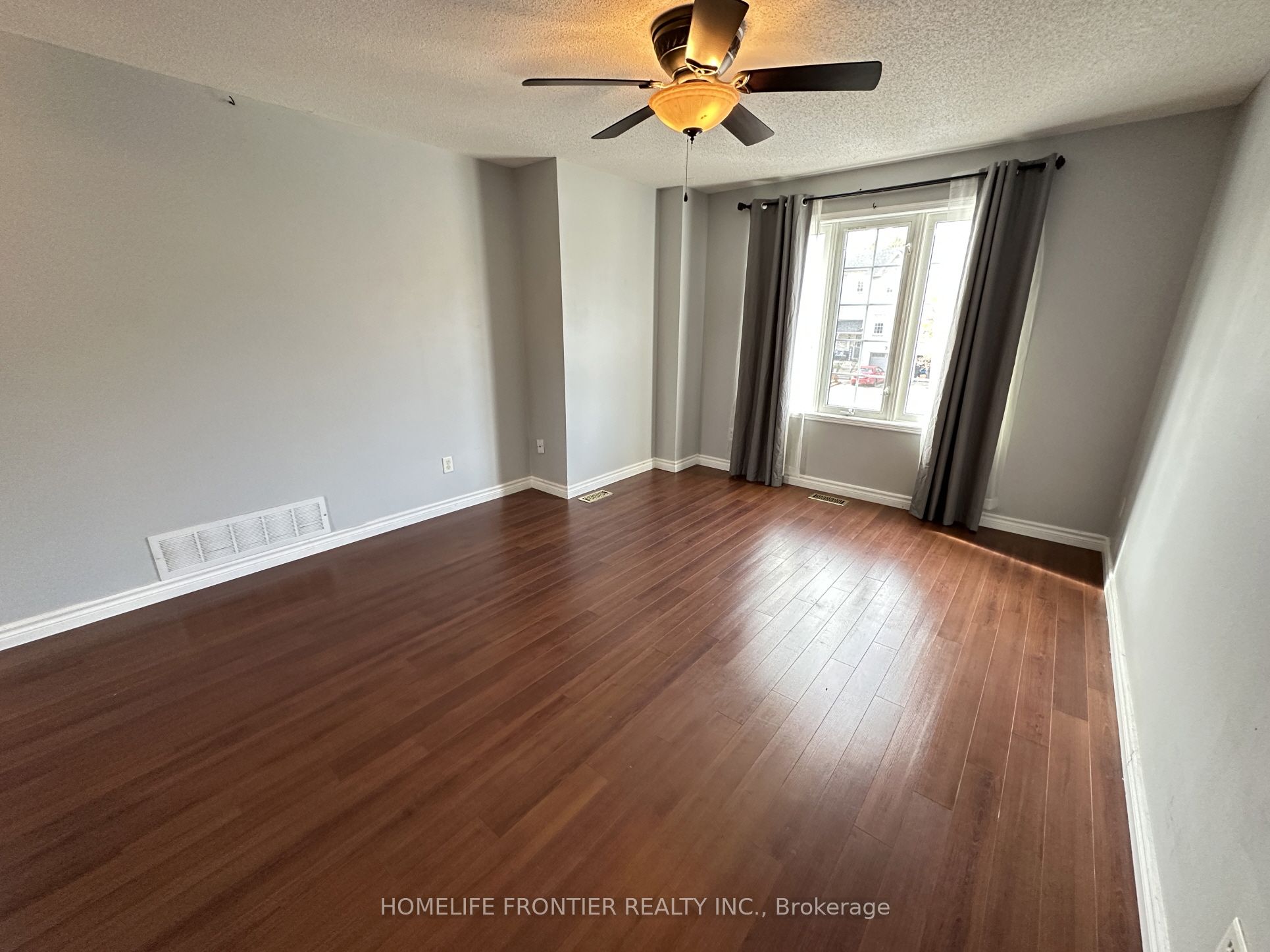 53 Hattie Court Main, Georgina, ON L4P 3Z8 photo 5