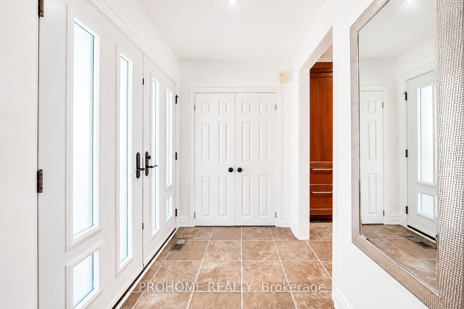 16 Tuscay Court, Markham, ON L3R 1V1 photo 5