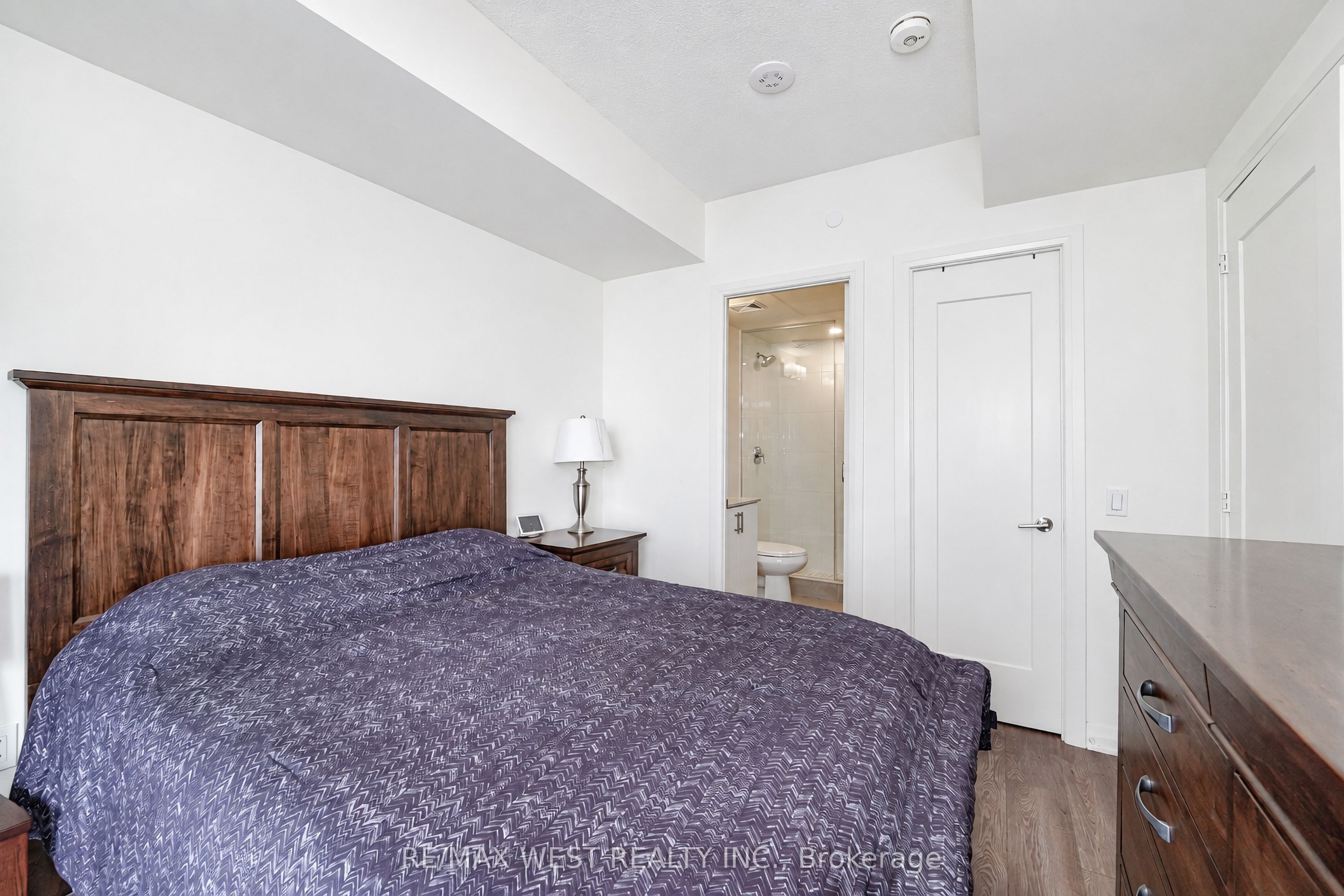 8960 Jane Street 1502, Vaughan, ON L4K 0N9 photo 4