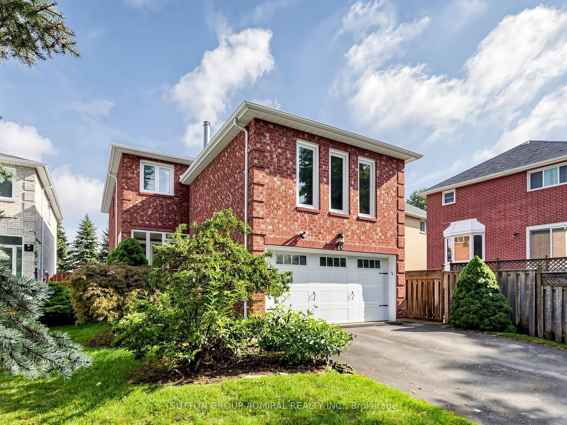 48 Glenbury Drive, Vaughan, ON L4J 7X5 photo 2