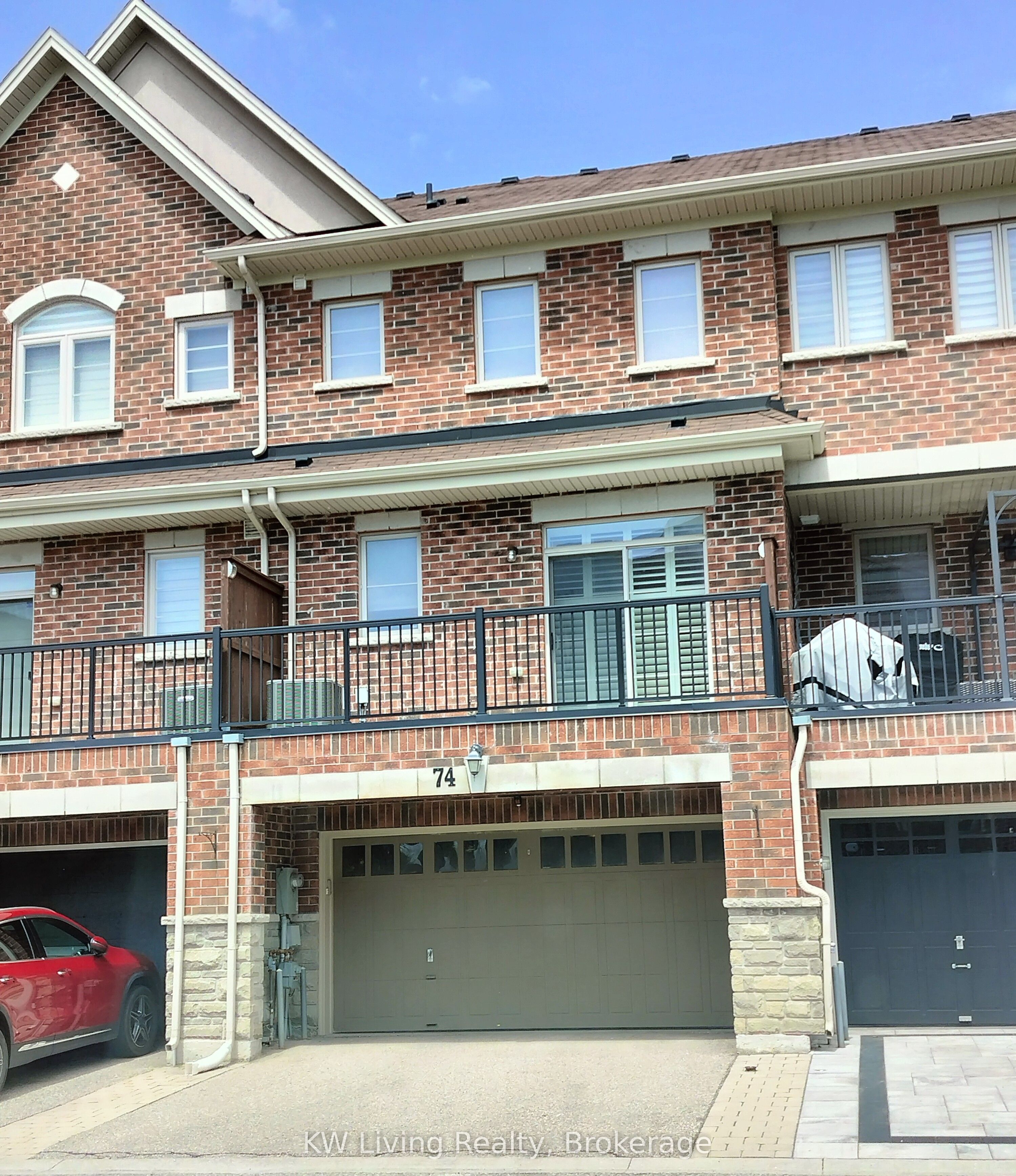 74 Mack Clement Lane, Richmond Hill, ON L4S 0G2 photo 2