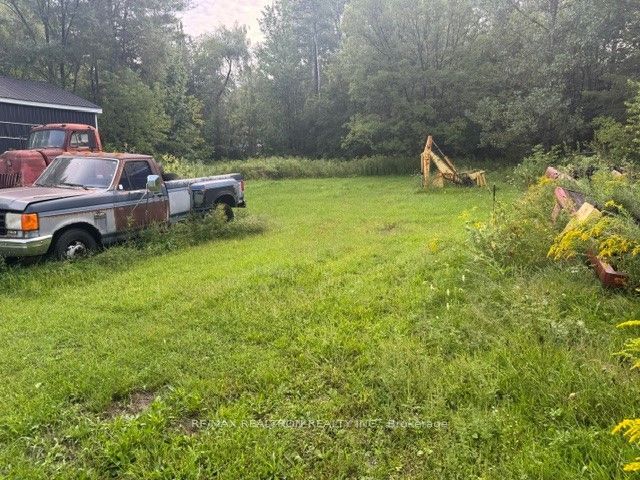 8413 10th Line, Essa, ON L4M 4S4 photo 4