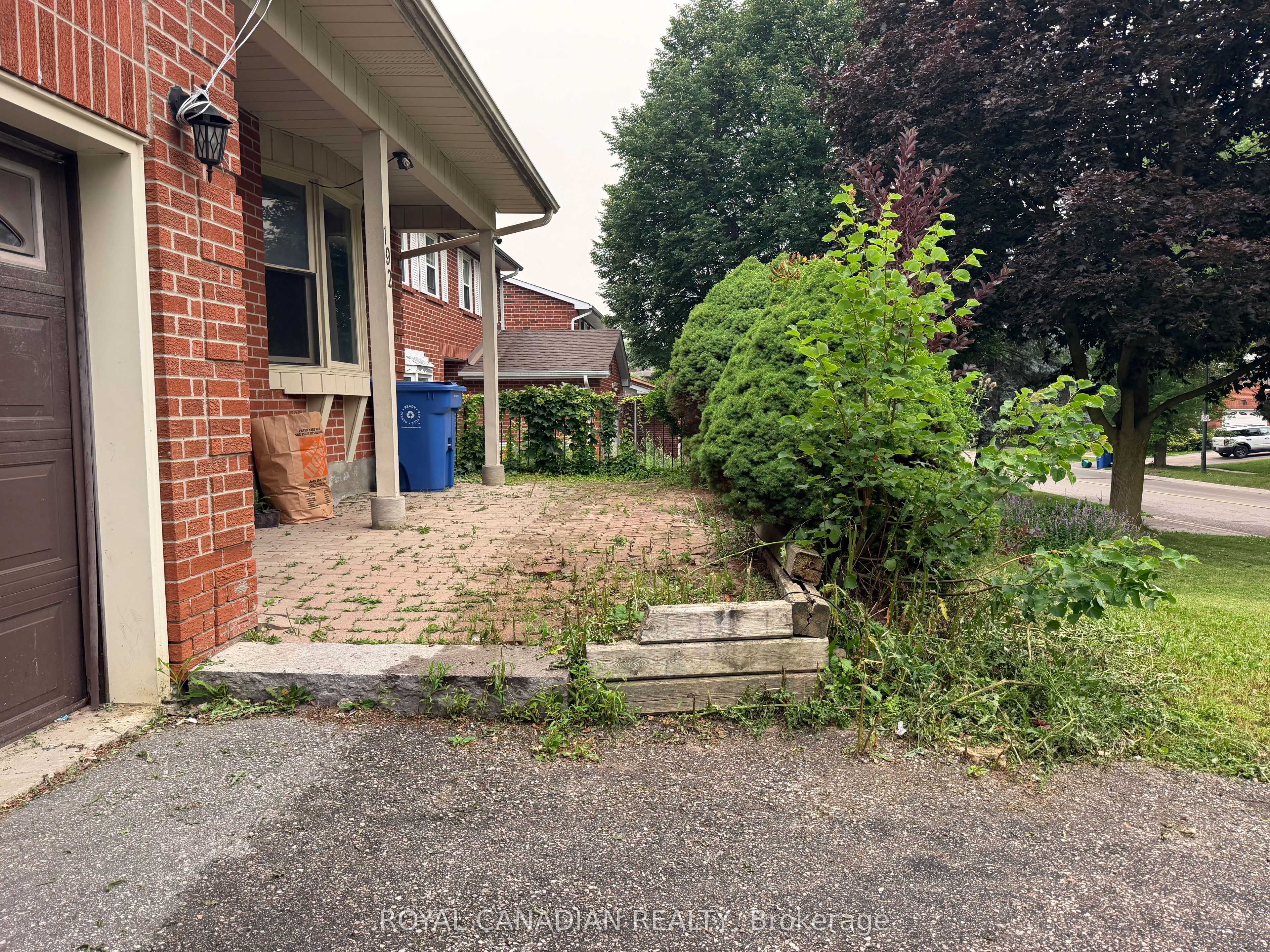 192 Harrison Drive, Newmarket, ON L3Y 6B9 photo 3