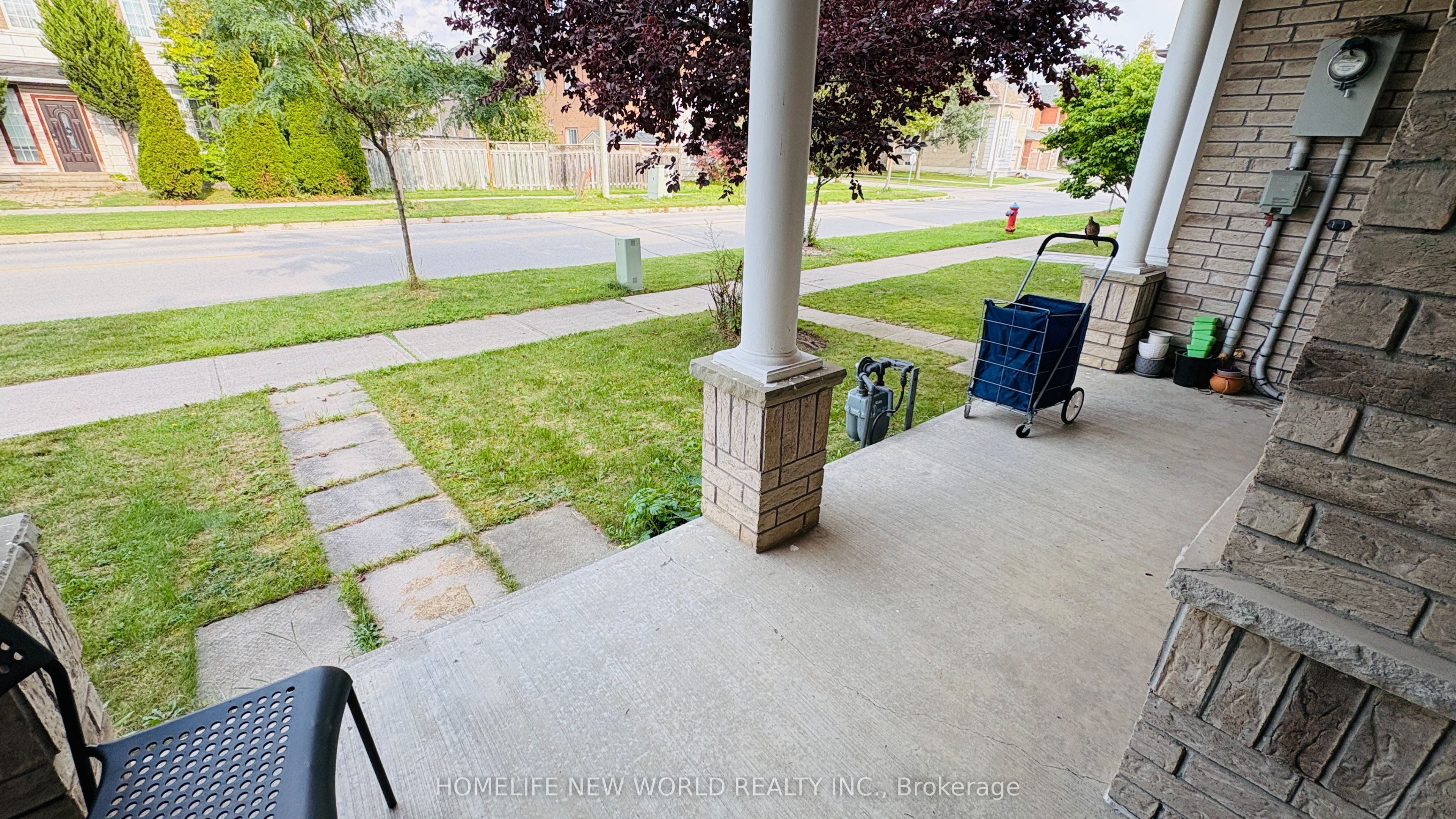 94 Forestwood Street, Richmond Hill, ON L4S 2K5 photo 2