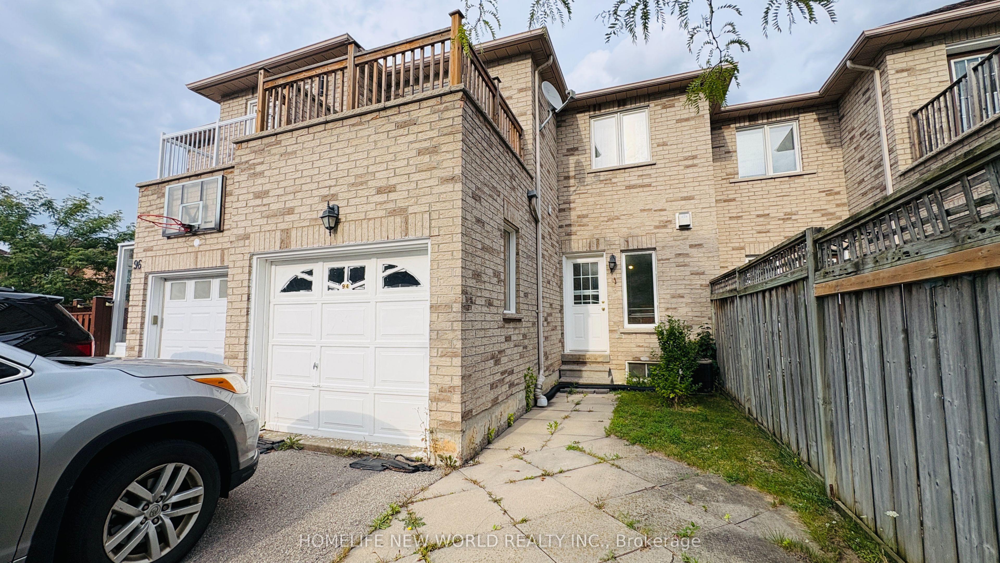 94 Forestwood Street, Richmond Hill, ON L4S 2K5 photo 3