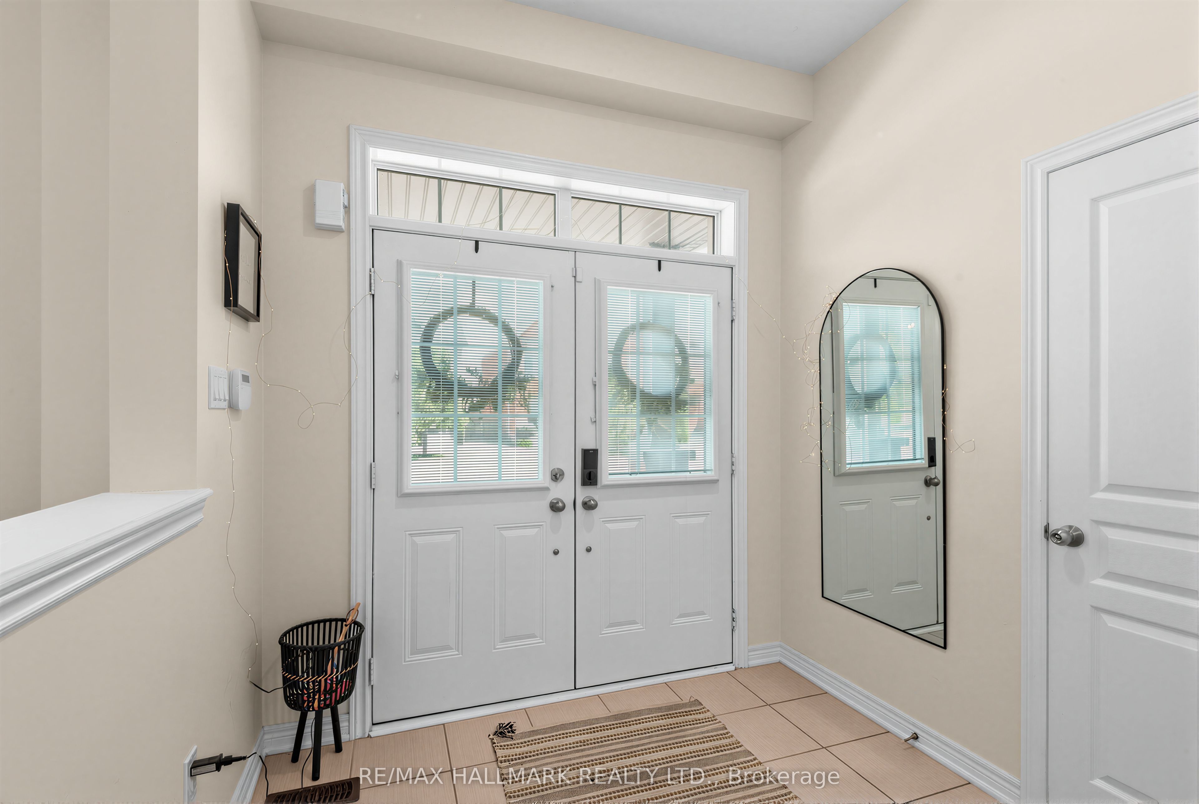 124 Barons Street, Vaughan, ON L4H 3Y3 photo 3